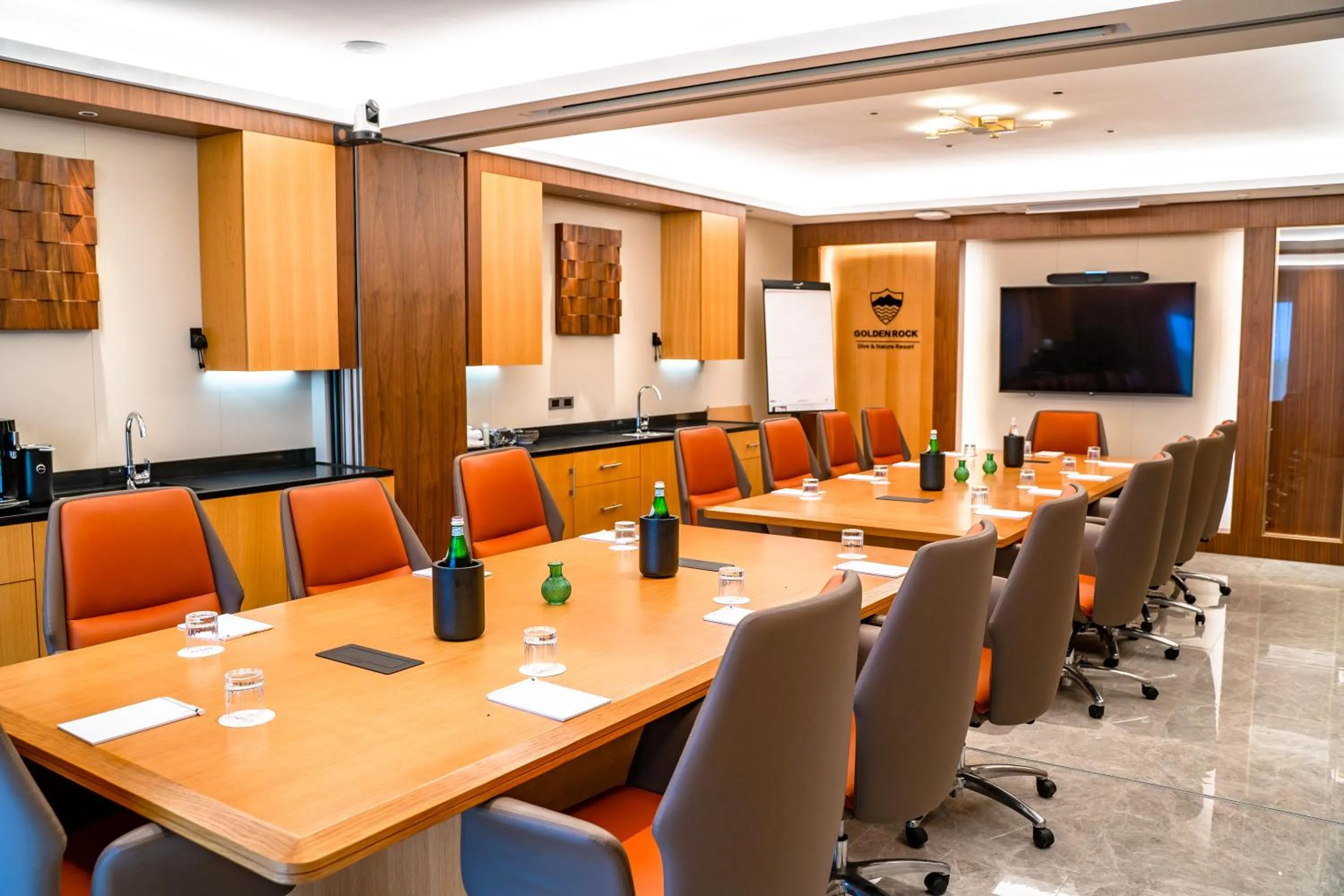 Meeting/conference room in Golden Rock Dive and Nature Resort
