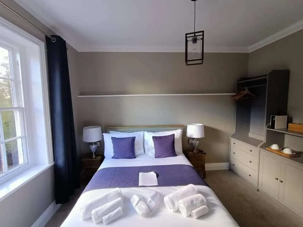 Bedroom, Bed in North Ings