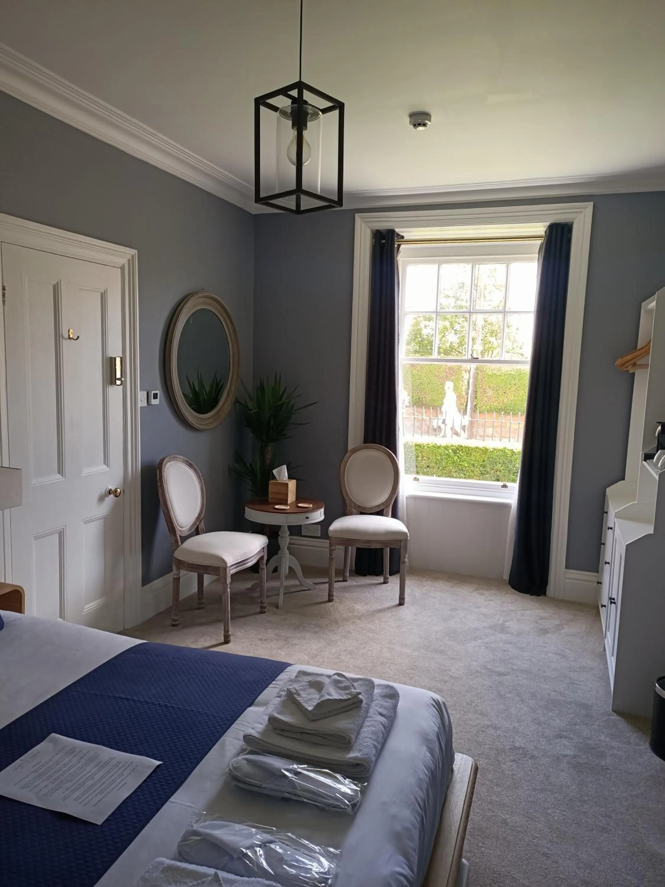 Bedroom, Bed in North Ings