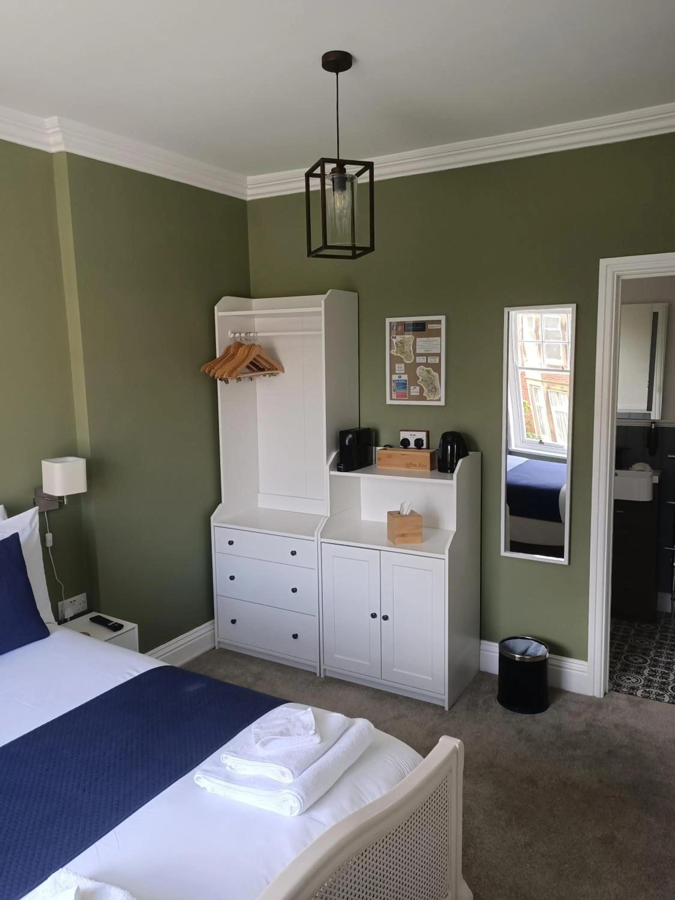 Bedroom, Bed in North Ings