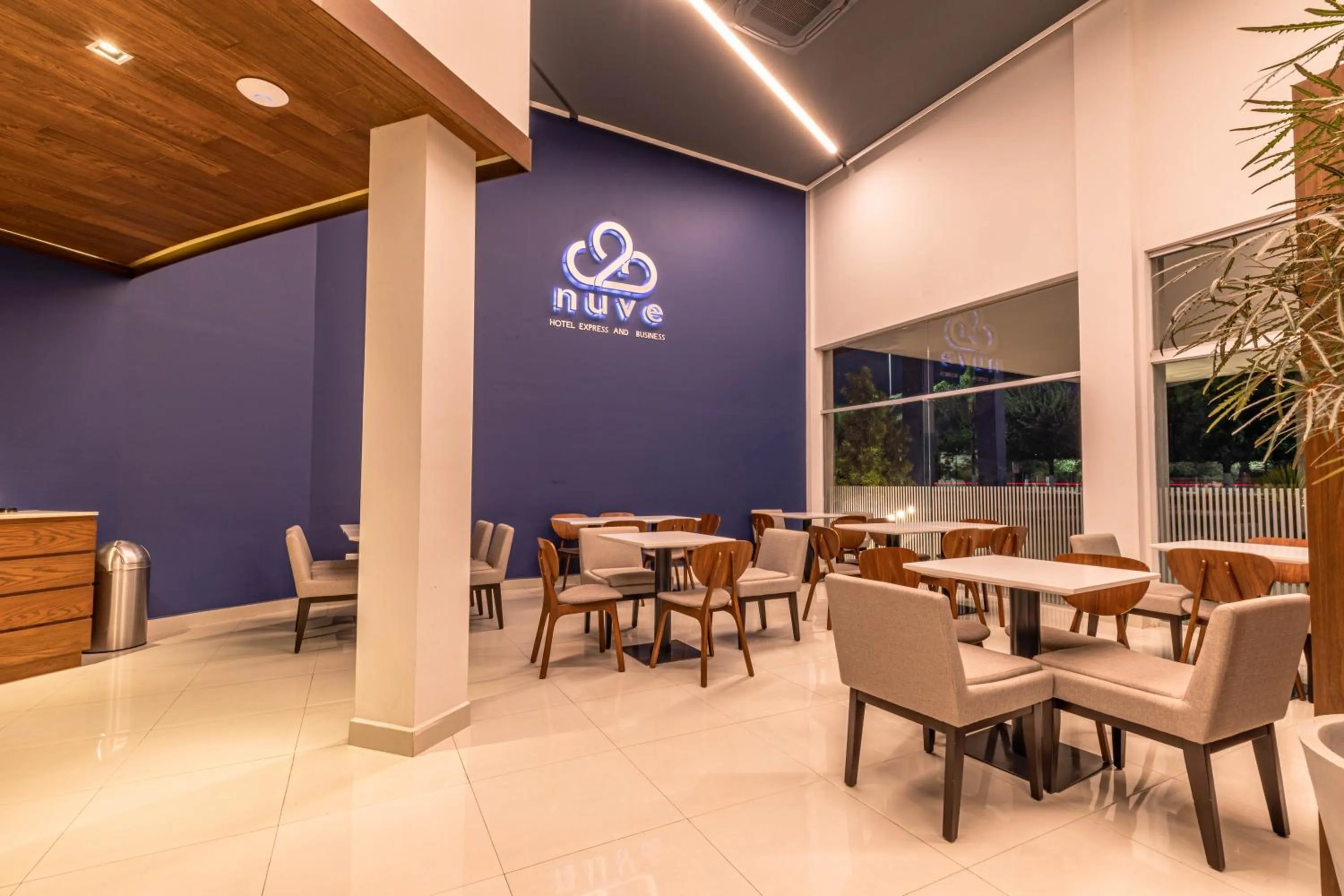 Restaurant/places to eat in Hotel Nuve Gomez Palacio