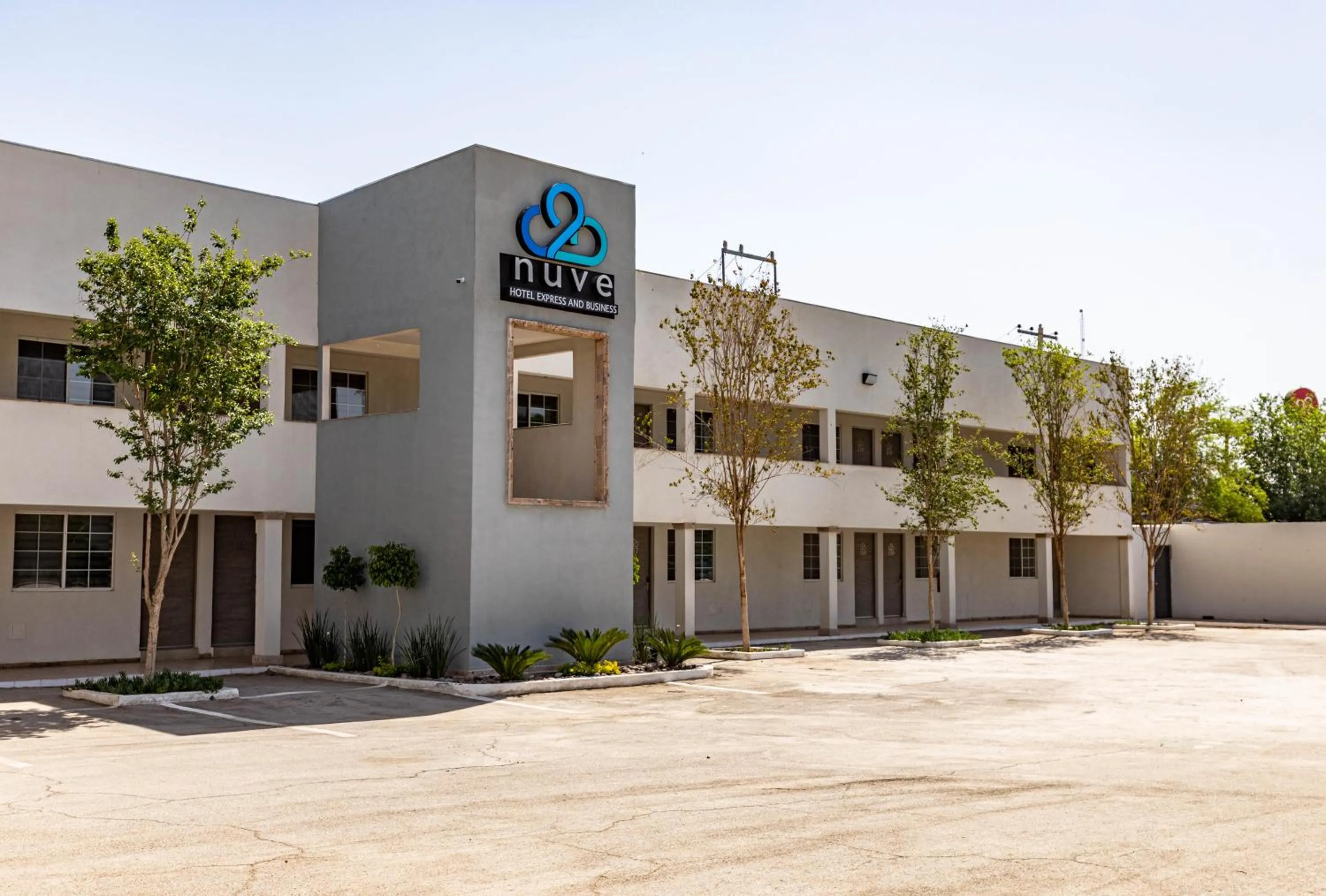 Property building in Hotel Nuve Gomez Palacio