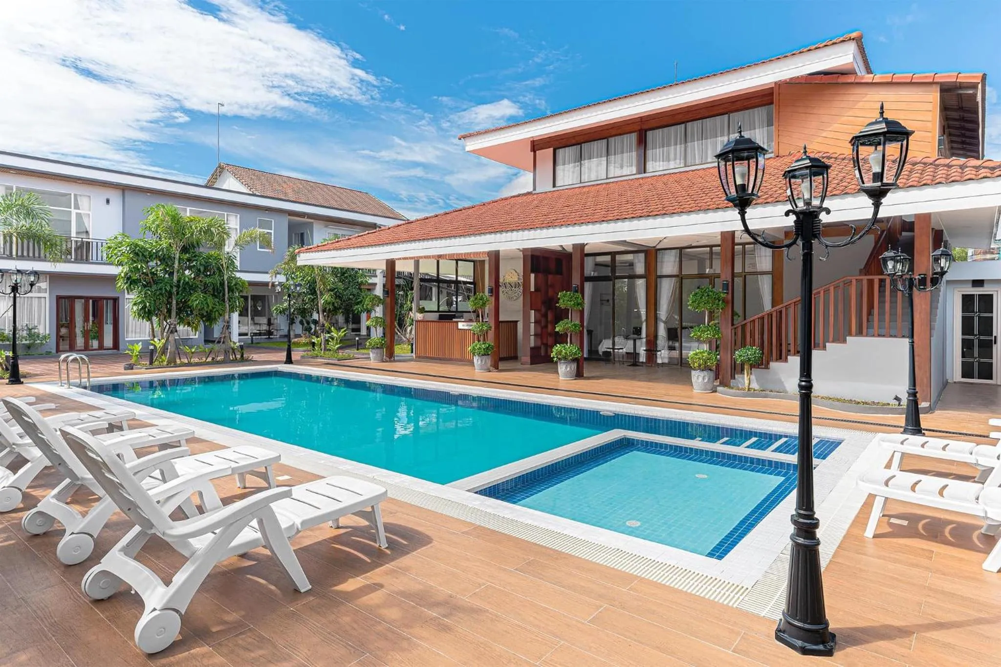 Swimming pool in Sandy Residence Sihanoukville