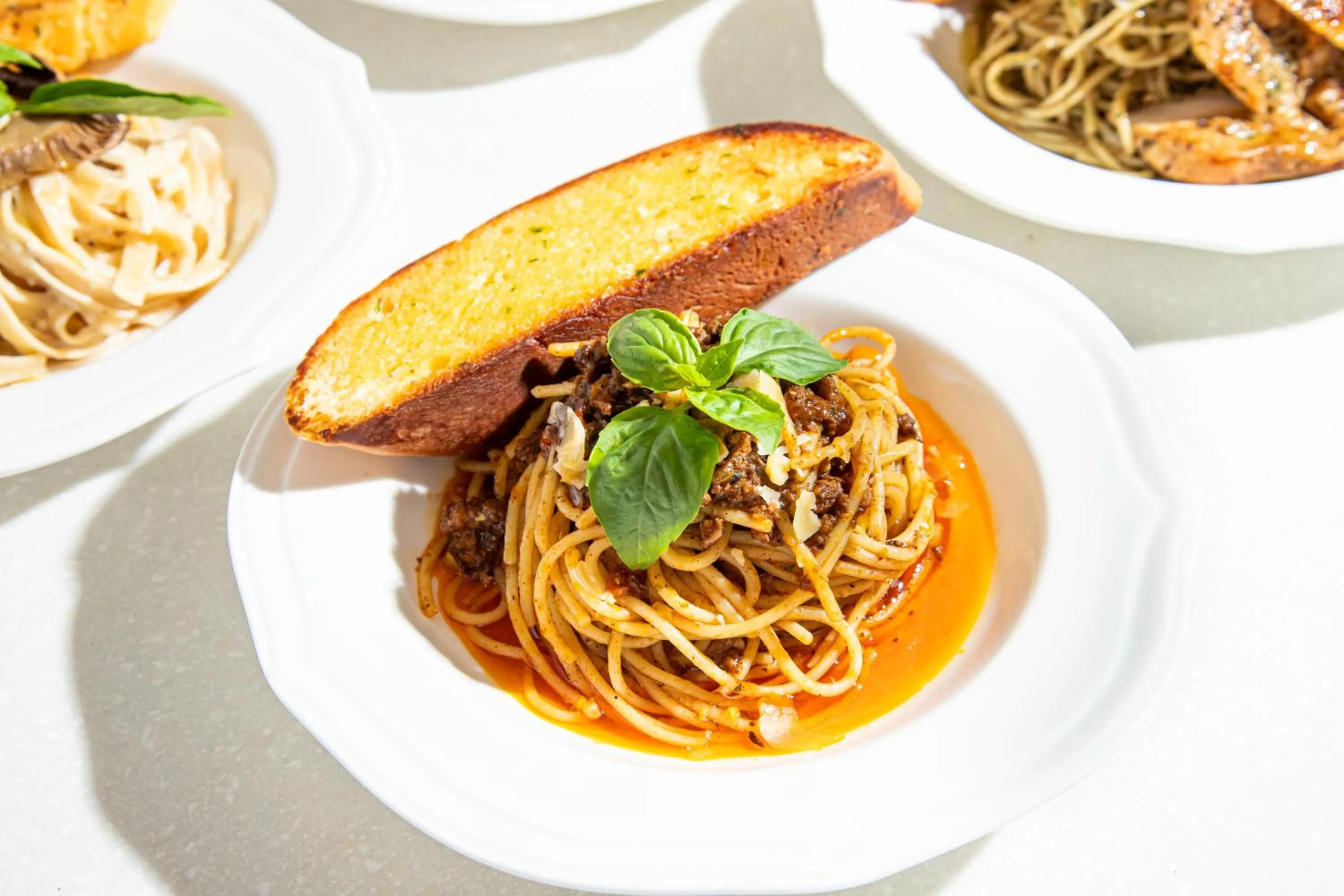 Restaurant/places to eat in Airo Hotel Manila