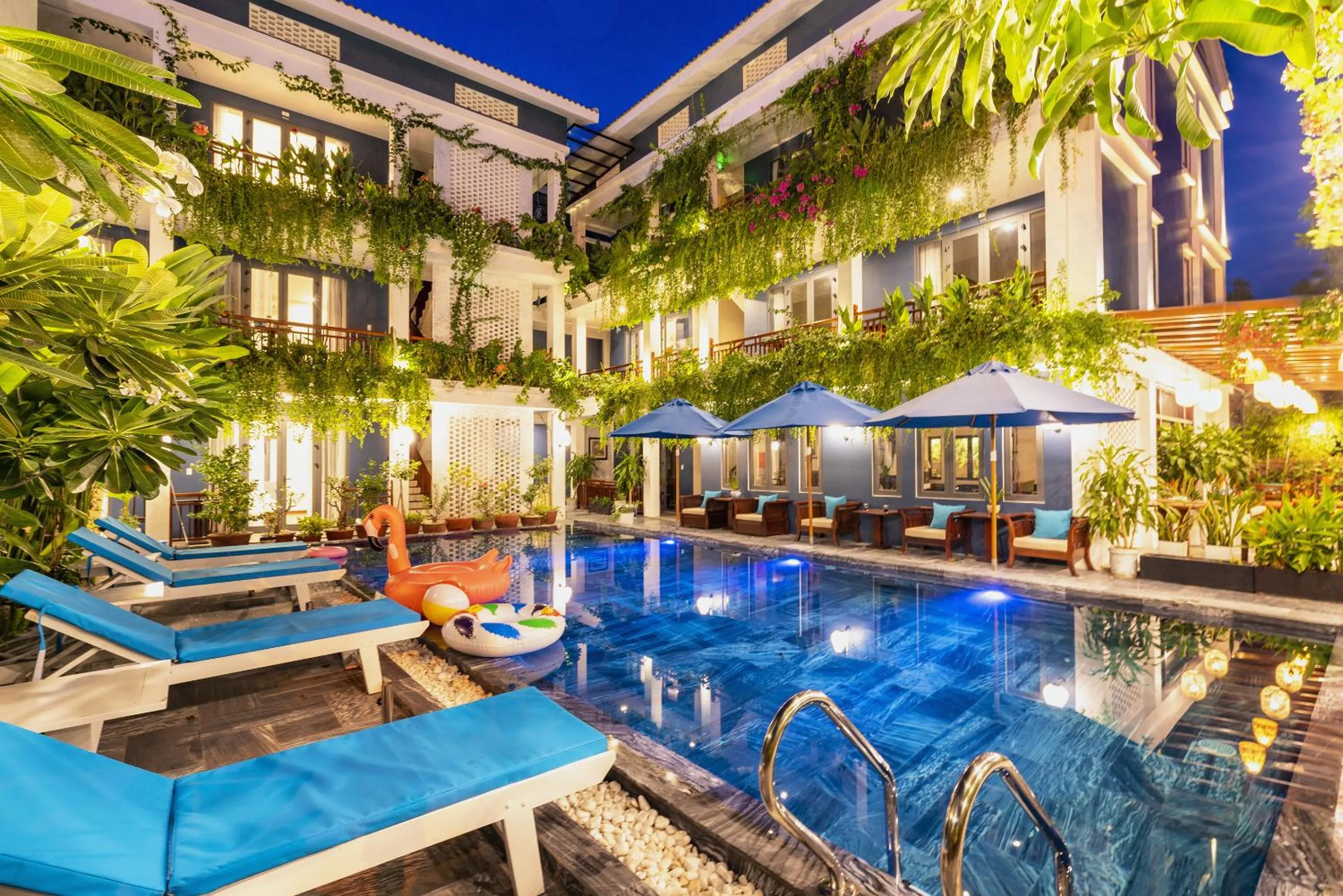 Swimming pool in SHALA BOUTIQUE HOIAN