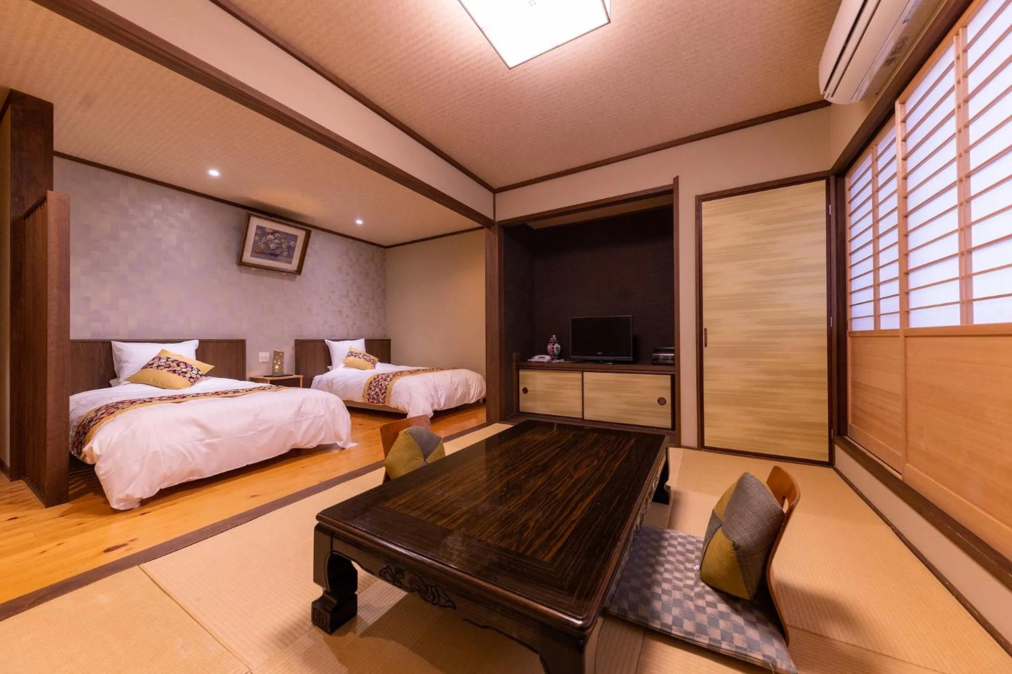 Photo of the whole room, Bed in Tsukasa Ryokan