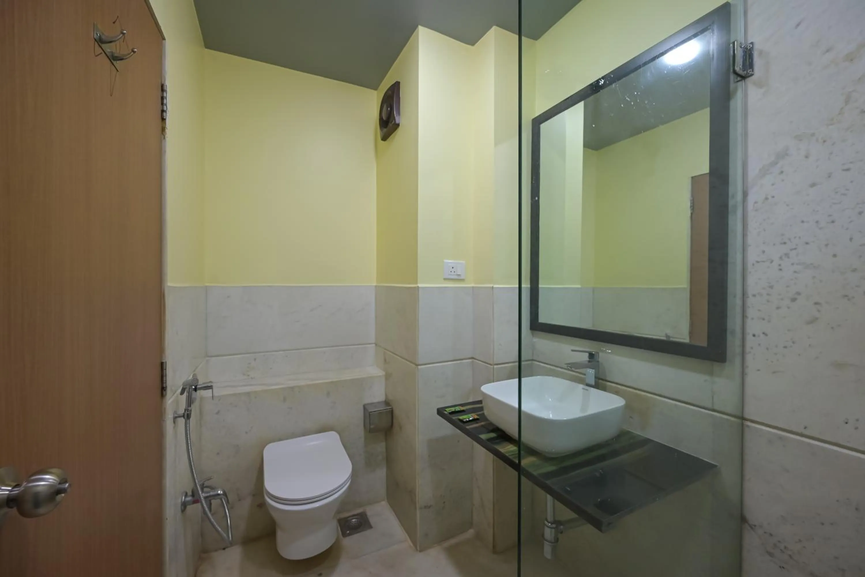 Shower in Hotel Aristro Lonavala