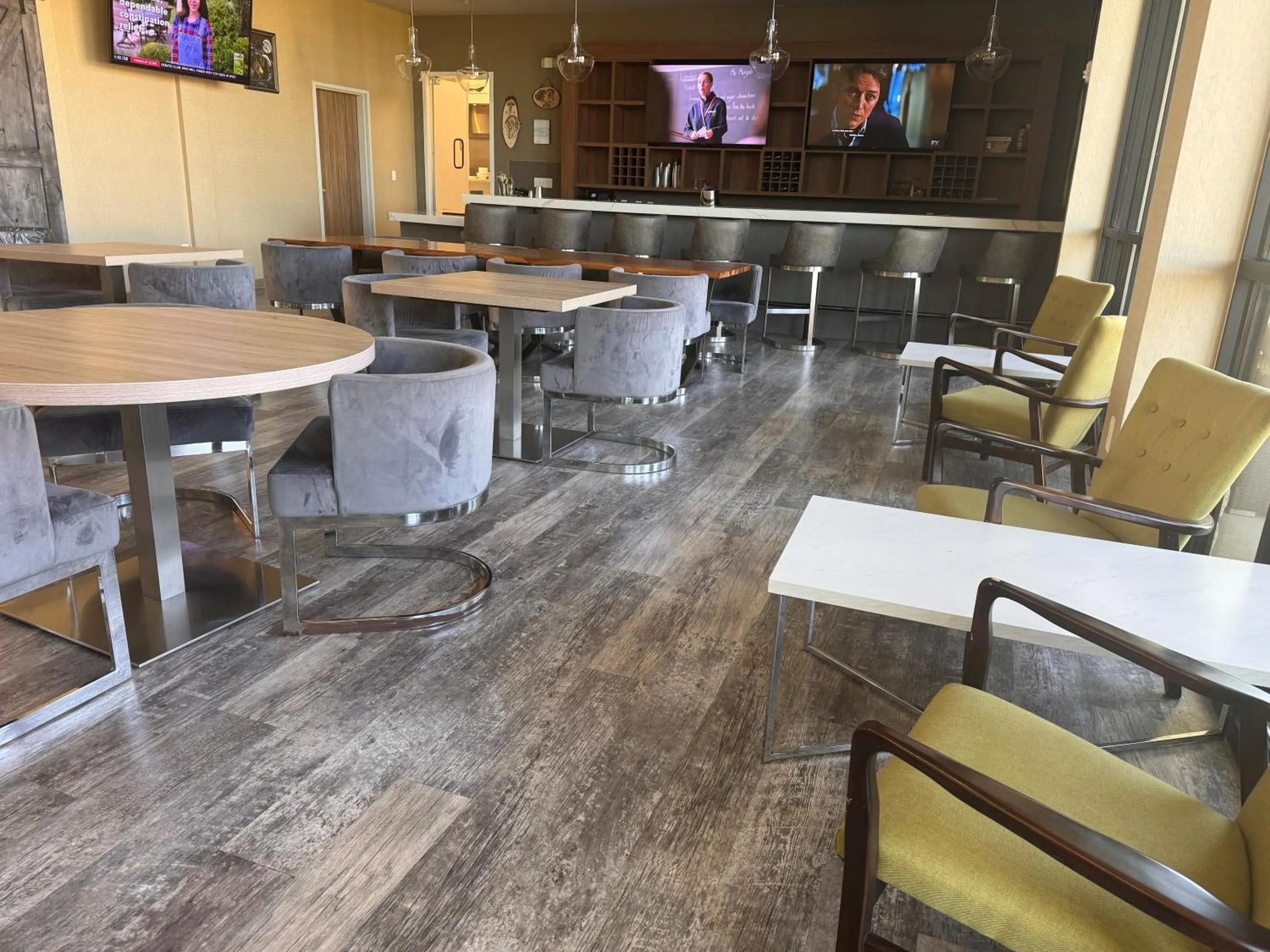 Restaurant/places to eat in Wyndham Garden College Station