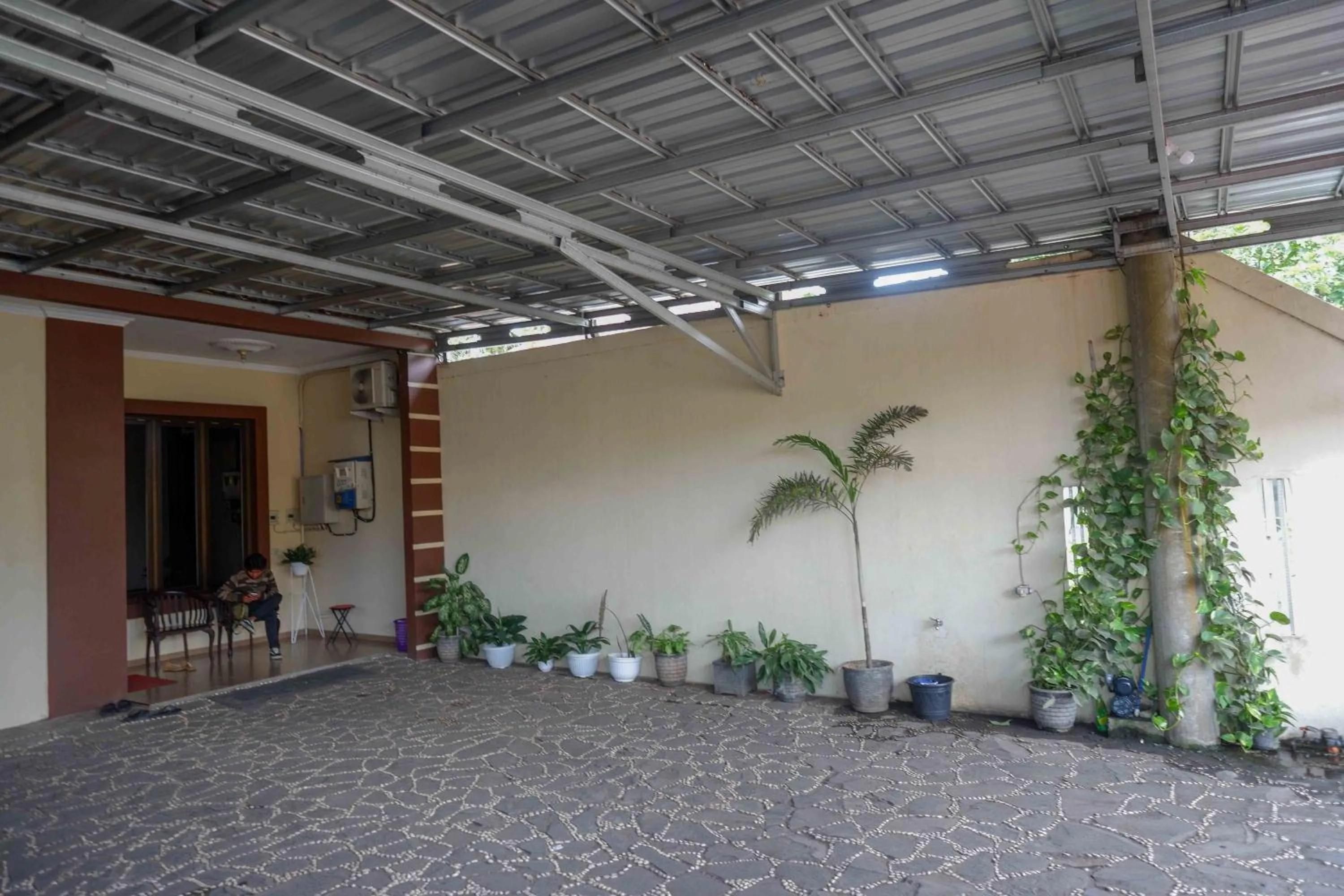 Property building in RedDoorz Syariah near PLTU Cilacap