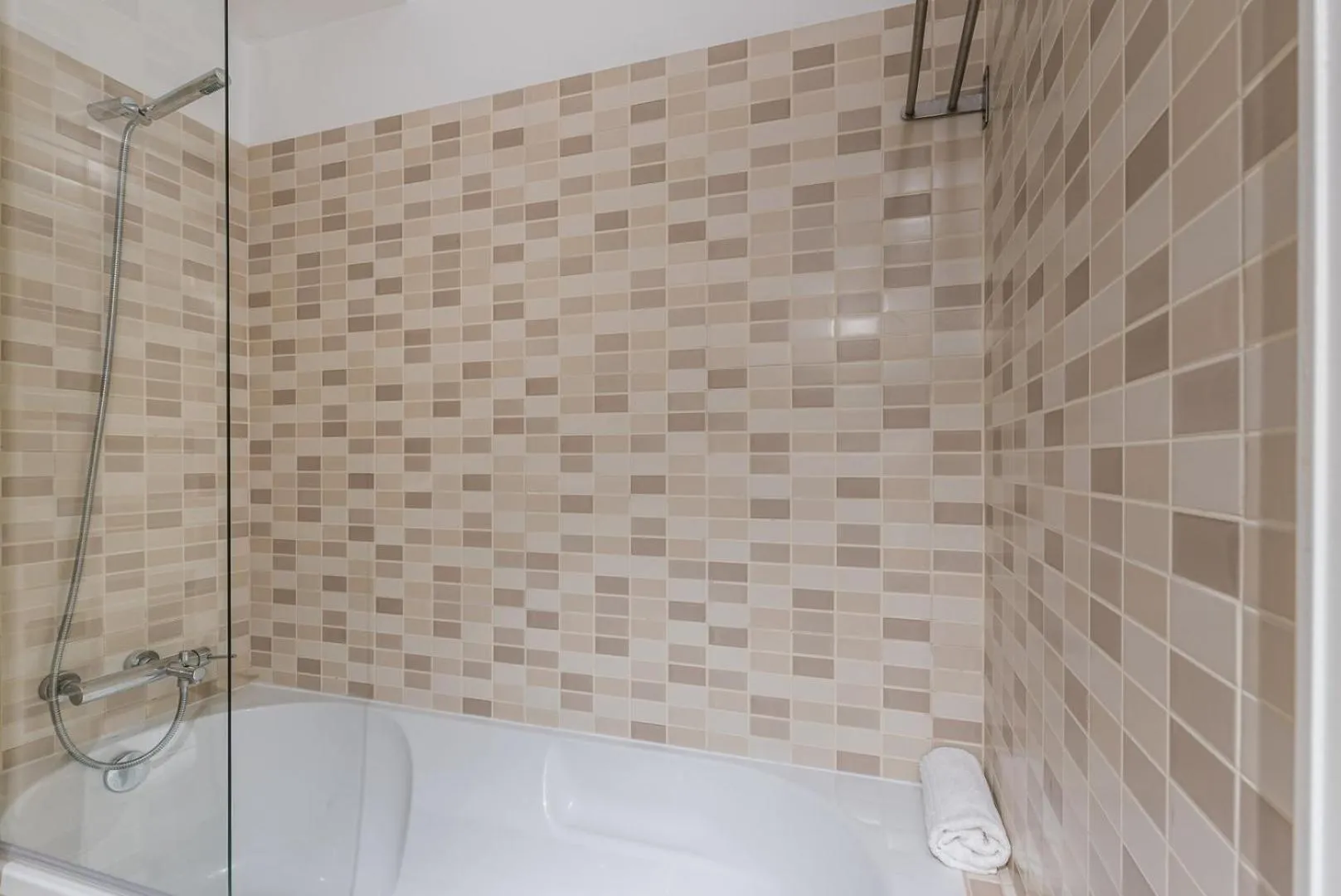 GuestReady - Wellspring Bloom