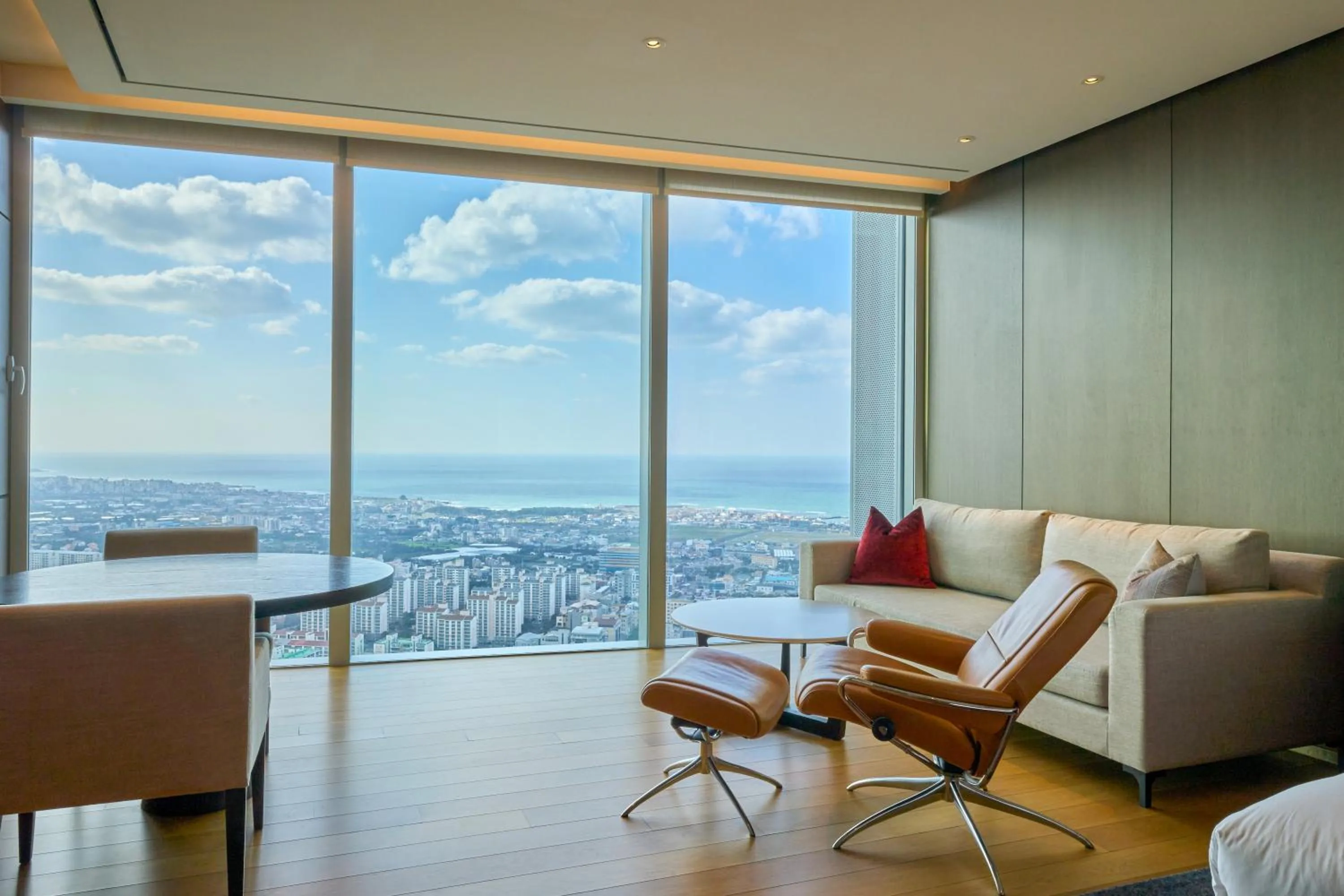 Living room in Grand Hyatt Jeju