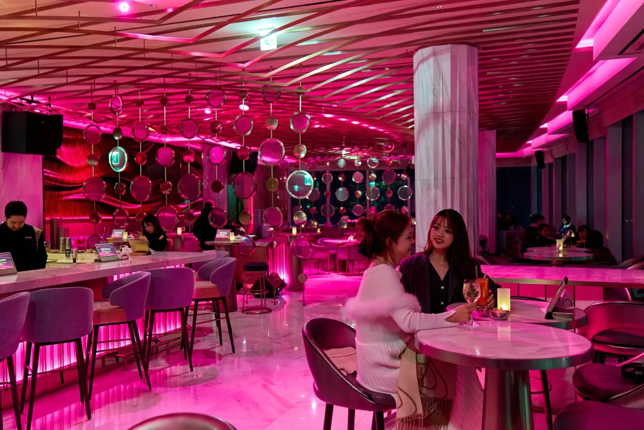 Lounge or bar in Grand Hyatt Jeju