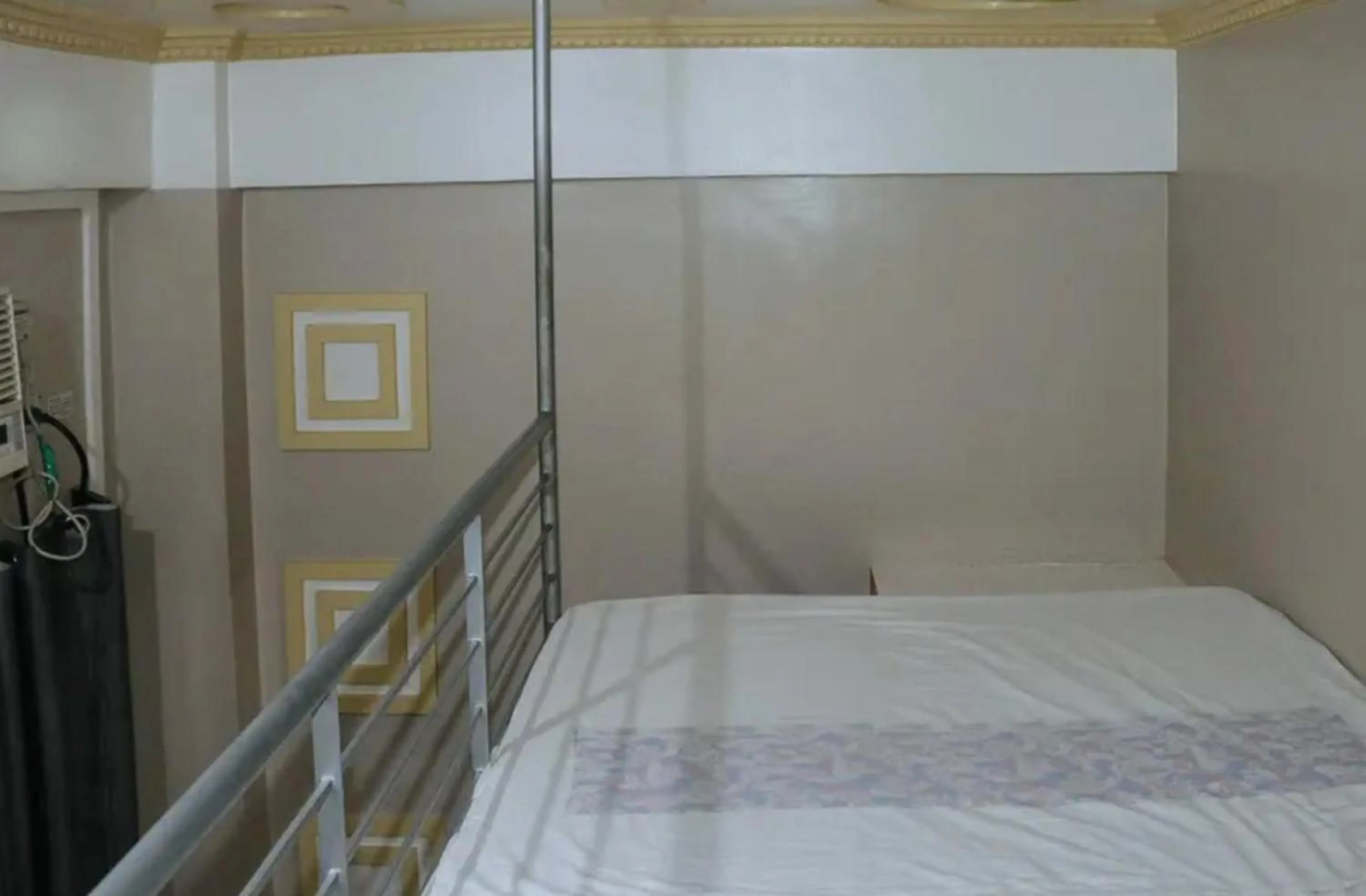 bunk bed, Bed in RedDoorz near Colgante Bridge Naga City