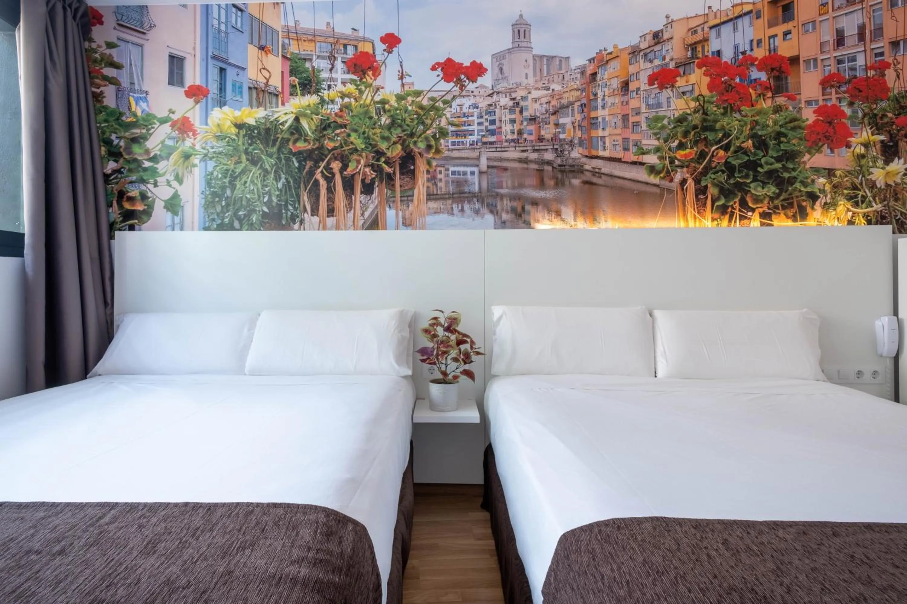 Bed in Hotel BESTPRICE Girona