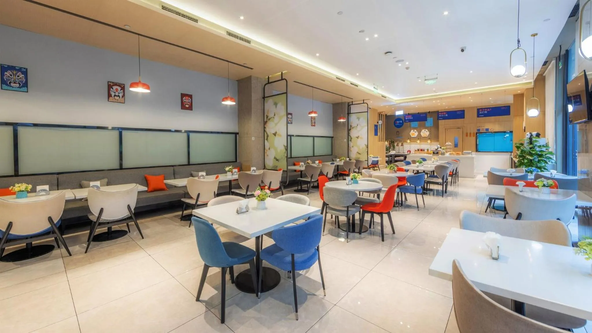 Restaurant/places to eat in Holiday Inn Express Chengdu Wuhou New City by IHG