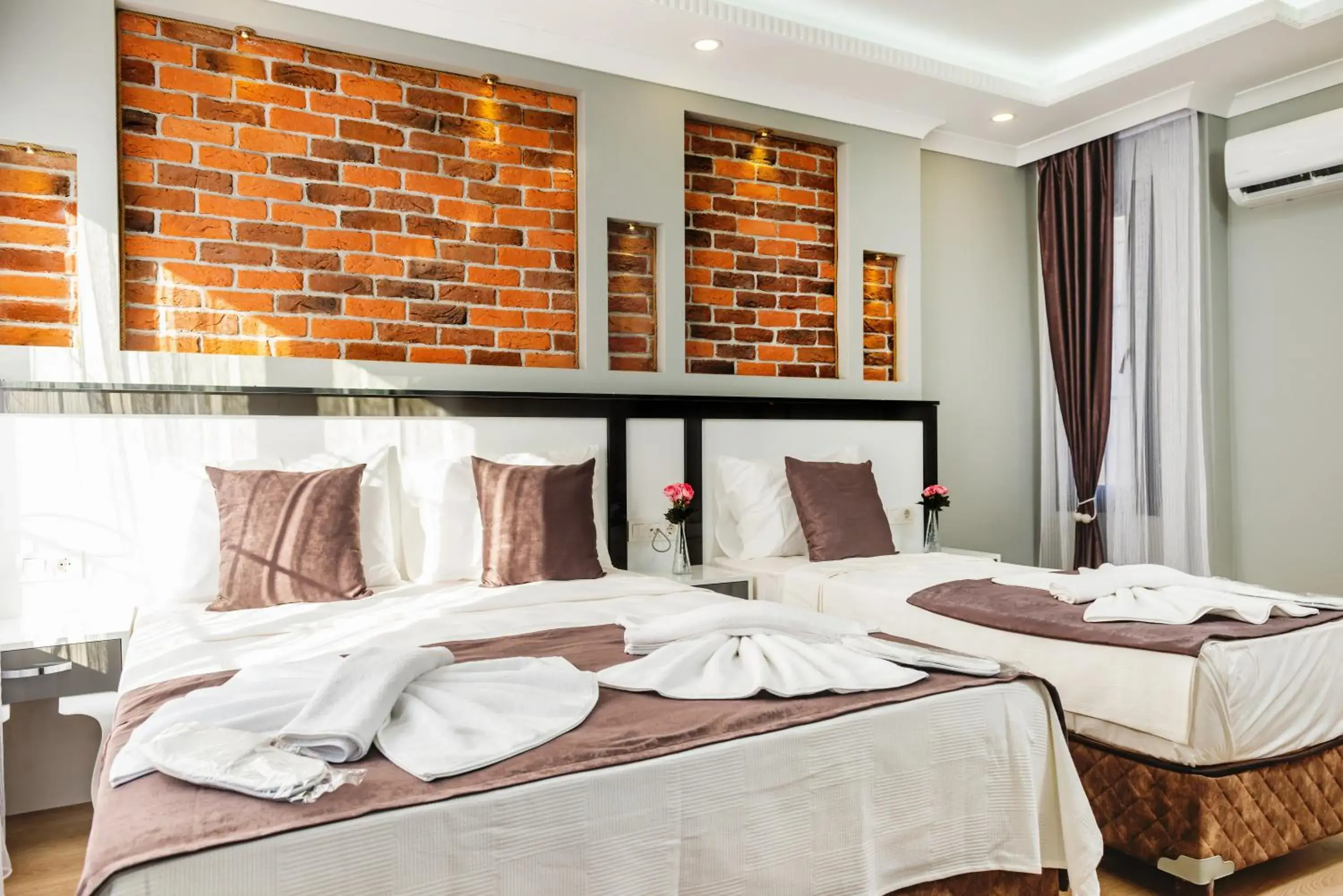 Deluxe Triple Room - single occupancy in Gloria Suites Old City Deluxe Triple Room - single occupancy in Gloria Suites Old City