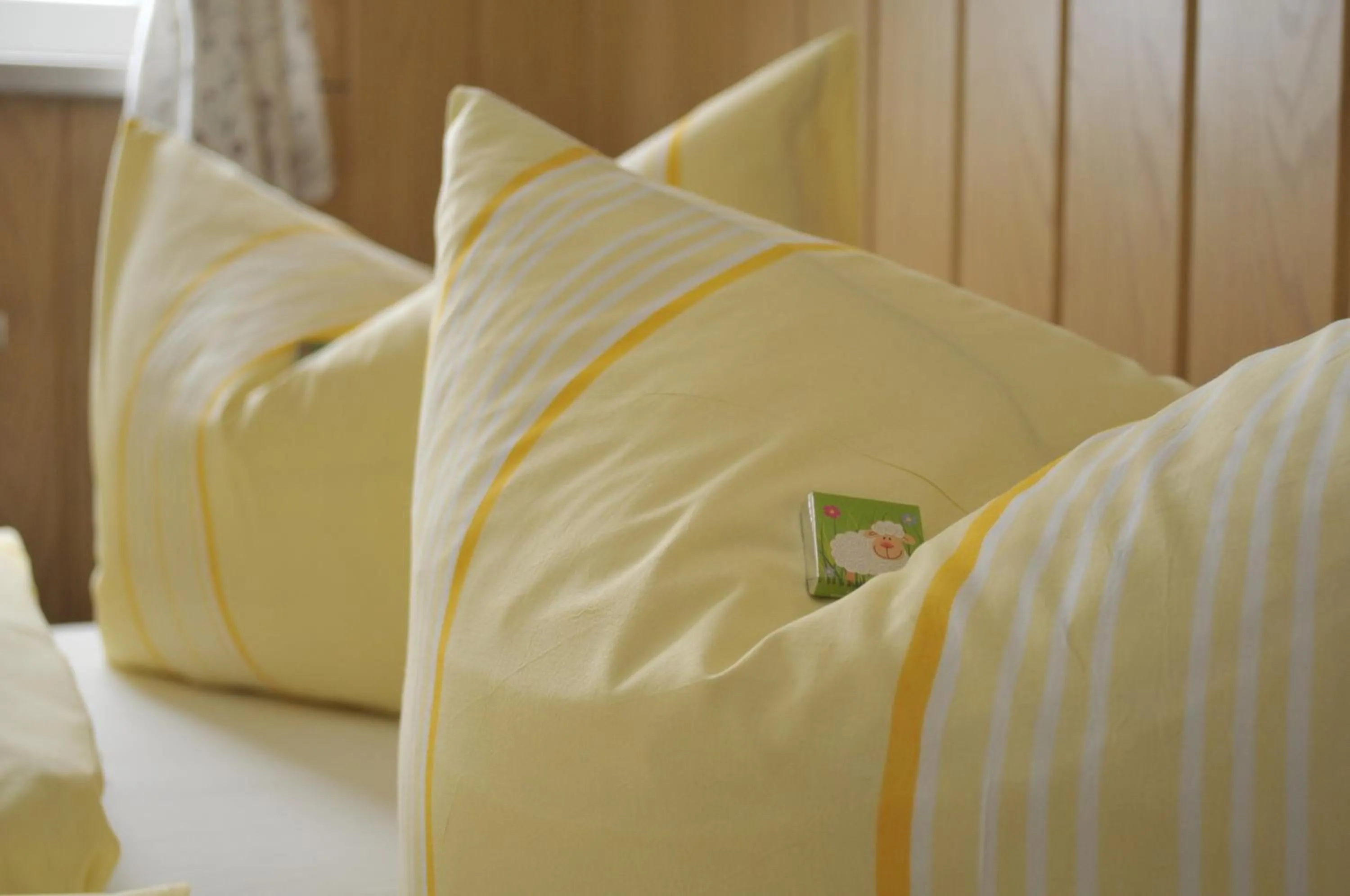 Photo of the whole room, Bed in Pension Immergrün