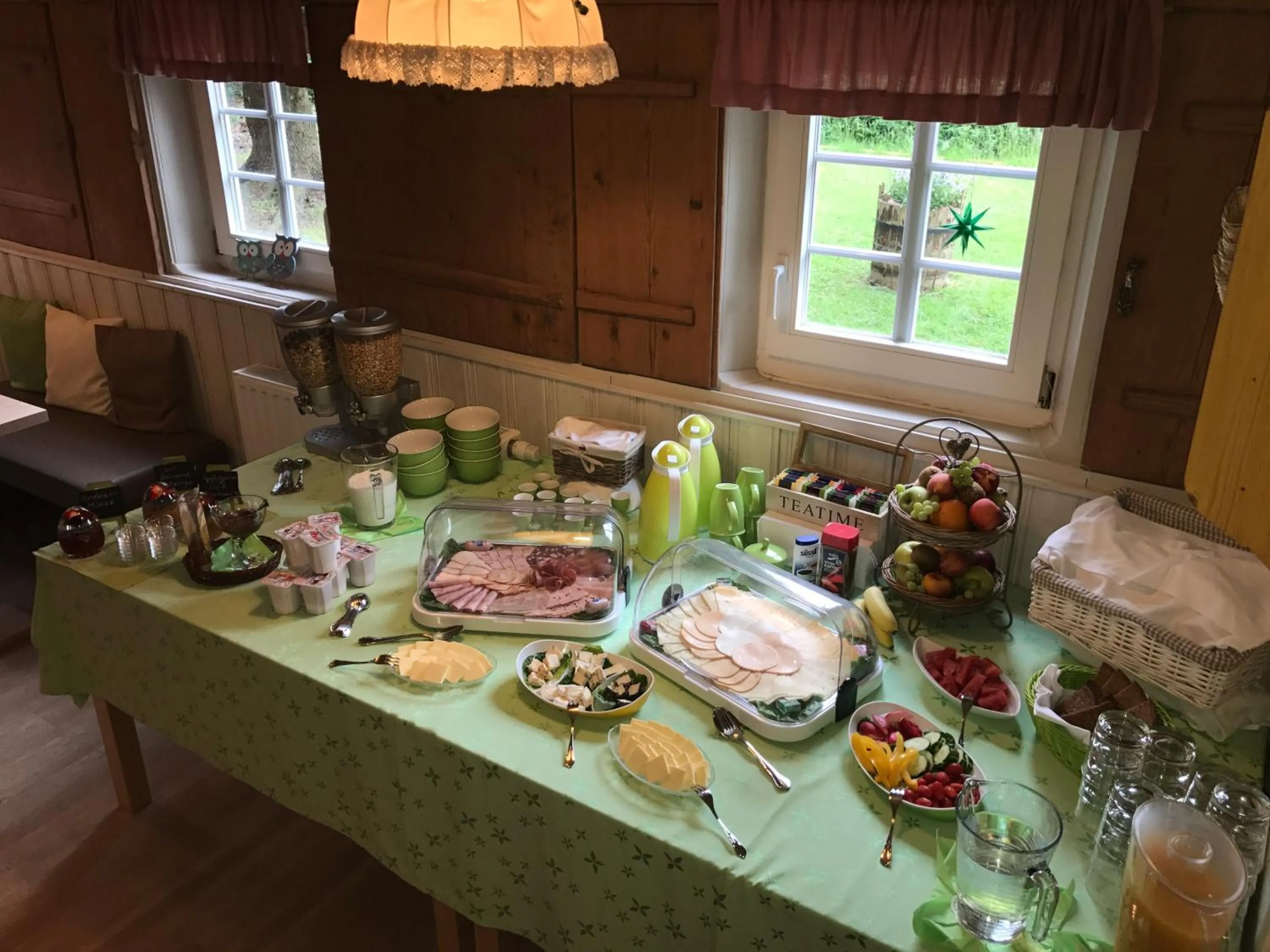 Buffet breakfast in Pension Immergrün