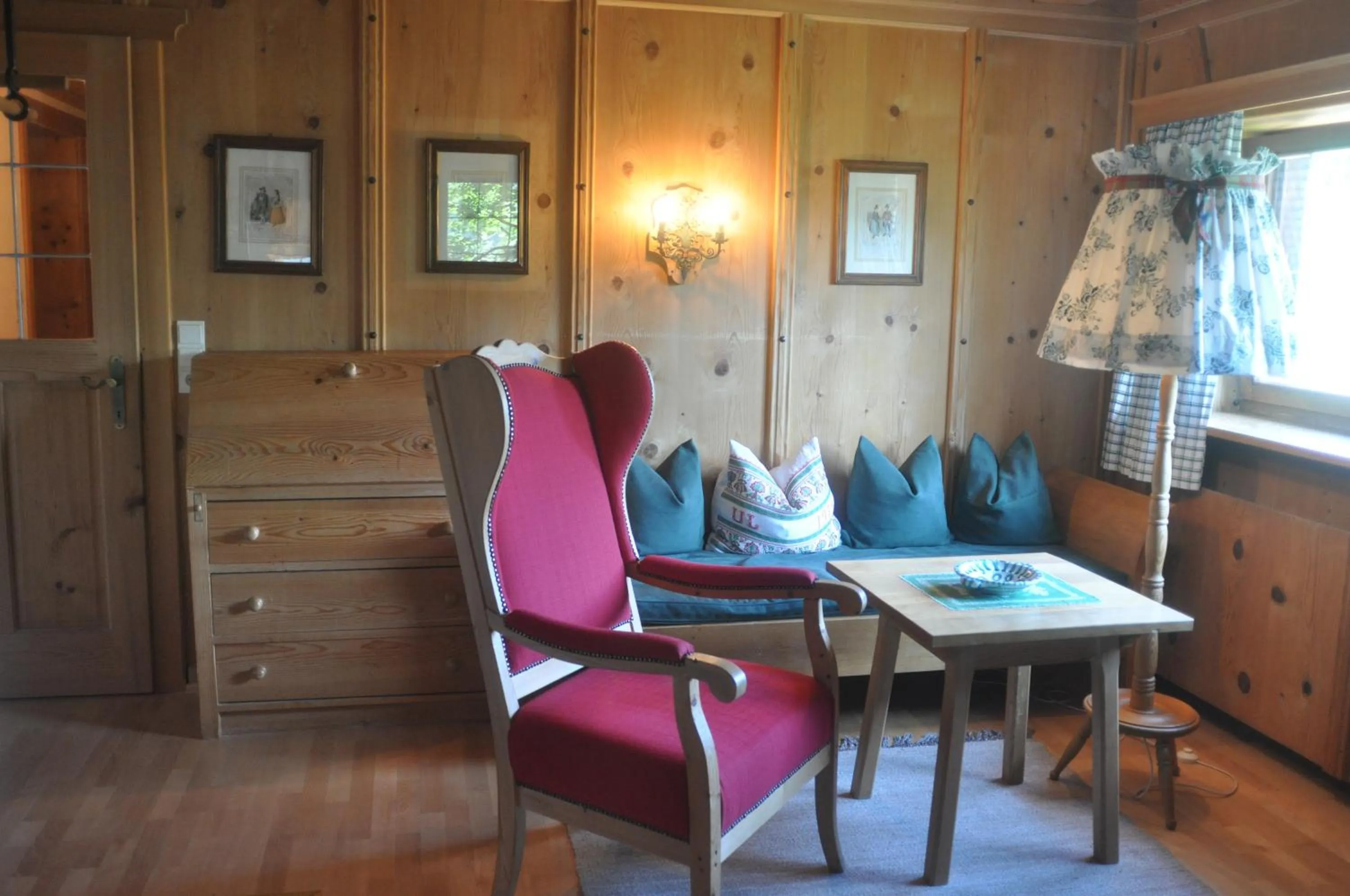 Seating area in Romantikhotel Almtalhof