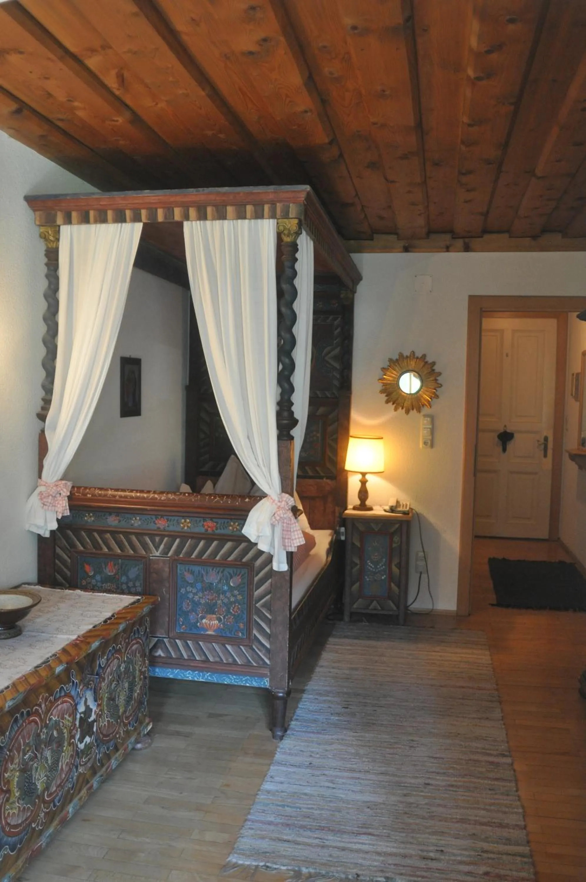 Bed in Romantikhotel Almtalhof