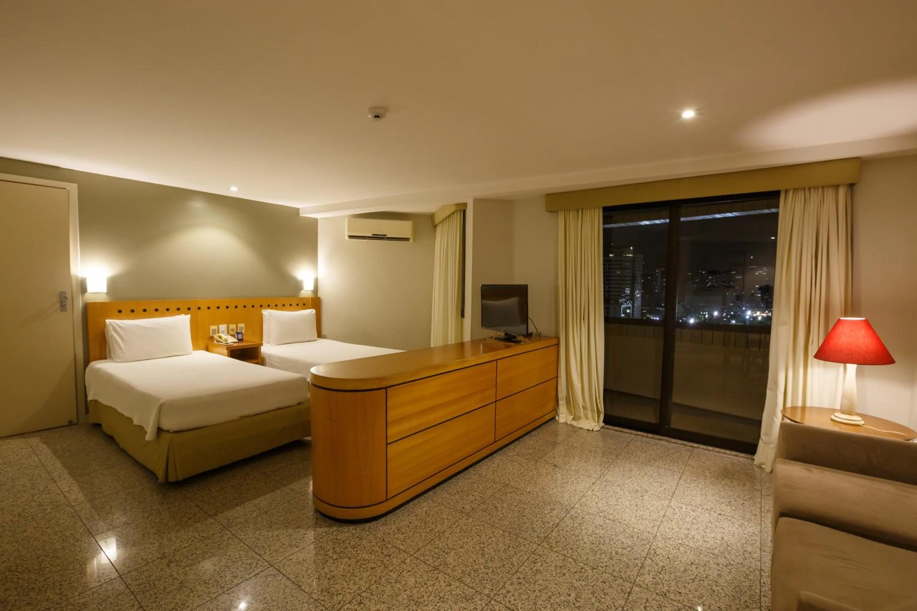 Photo of the whole room, Bed in Blue Tree Towers Fortaleza Beira Mar