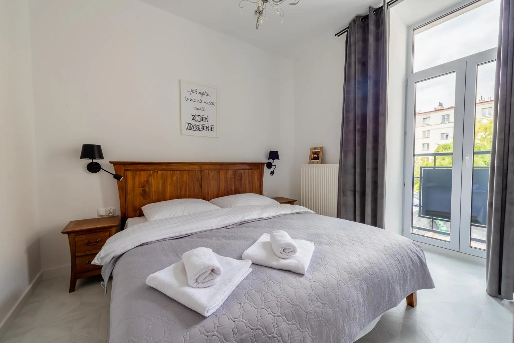 Bed in Kamienica Zamenhofa - Apartamenty na wynajem