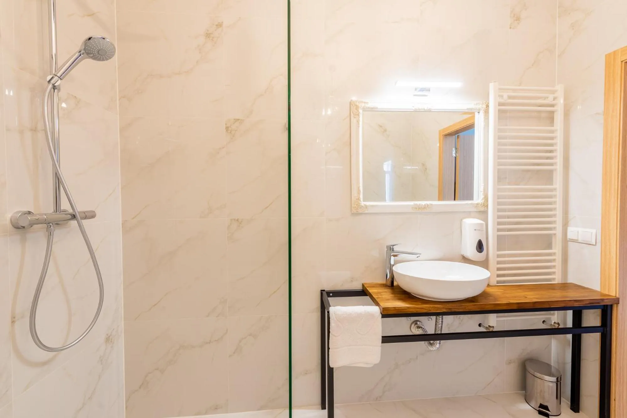 Kamienica Zamenhofa - Apartamenty na wynajem