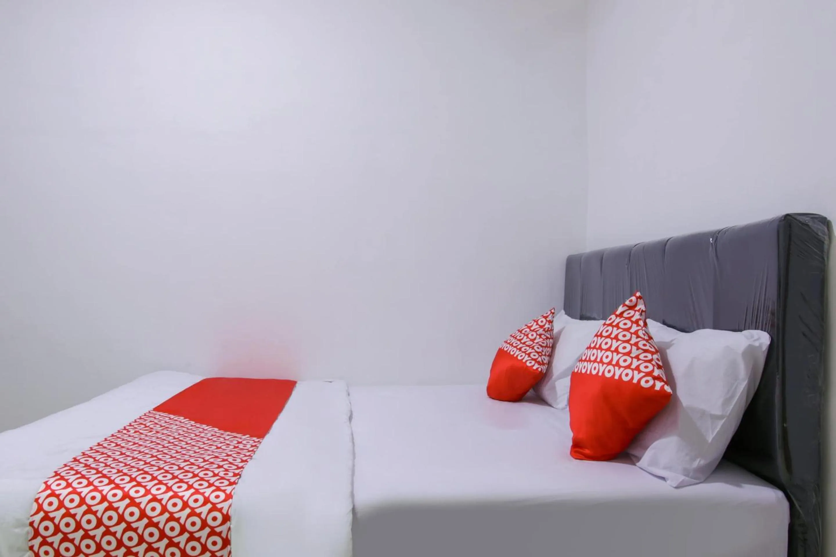 Bedroom, Bed in Hotel O Pa Baeng Baeng Near Rumah Sakit Faisal Formerly Guest House Cahaya 7296