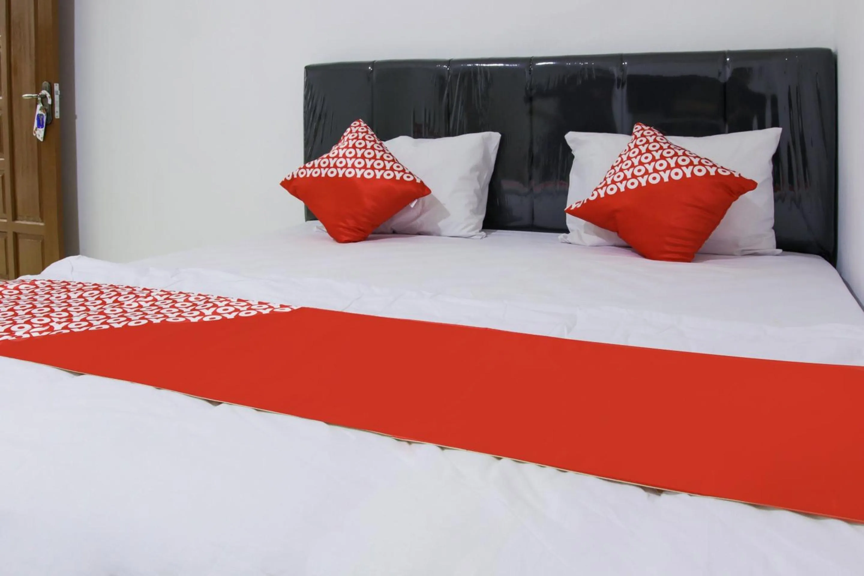 Bedroom, Bed in Hotel O Pa Baeng Baeng Near Rumah Sakit Faisal Formerly Guest House Cahaya 7296