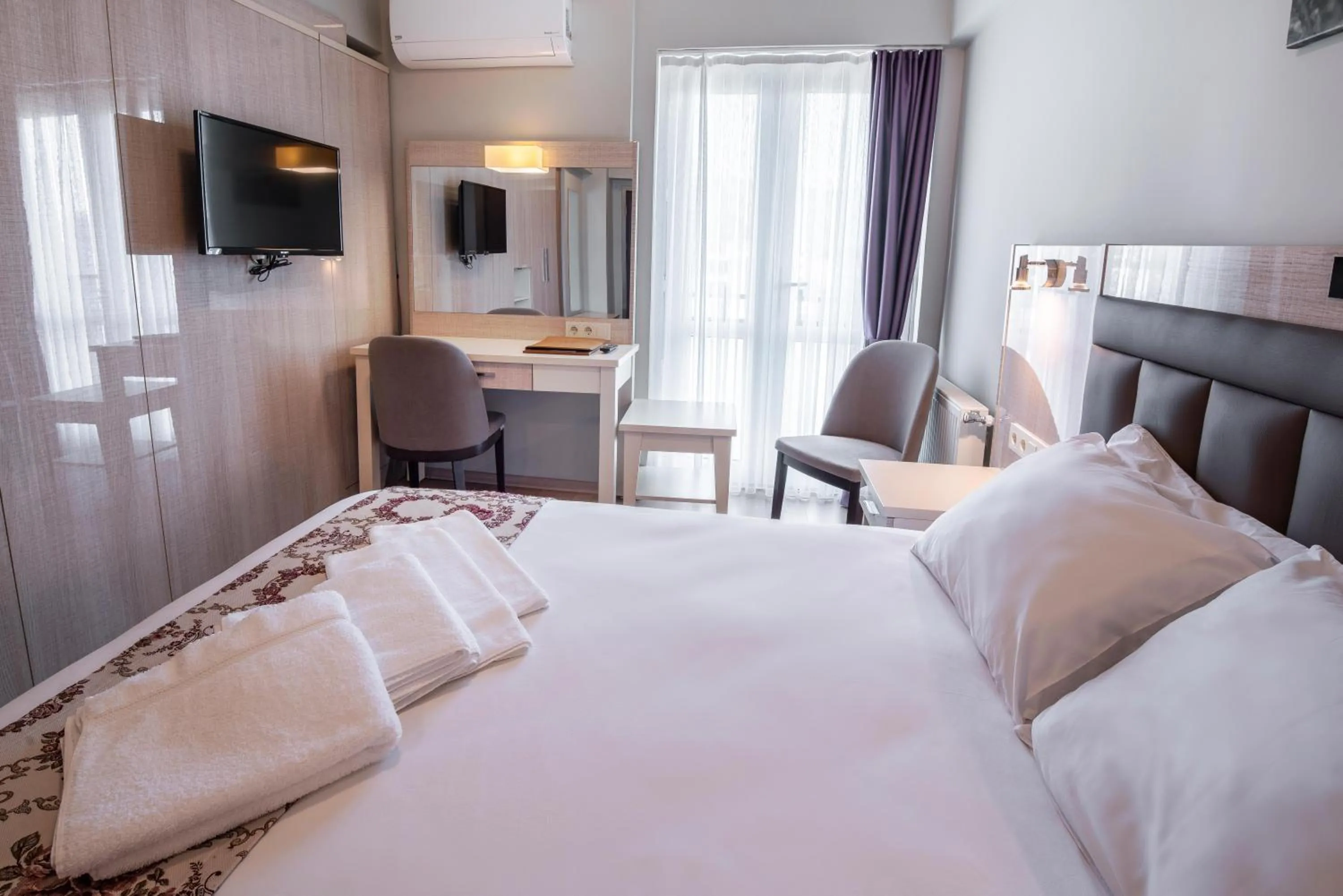 Photo of the whole room, Bed in BOLU GRAND KÖROĞLU OTEL