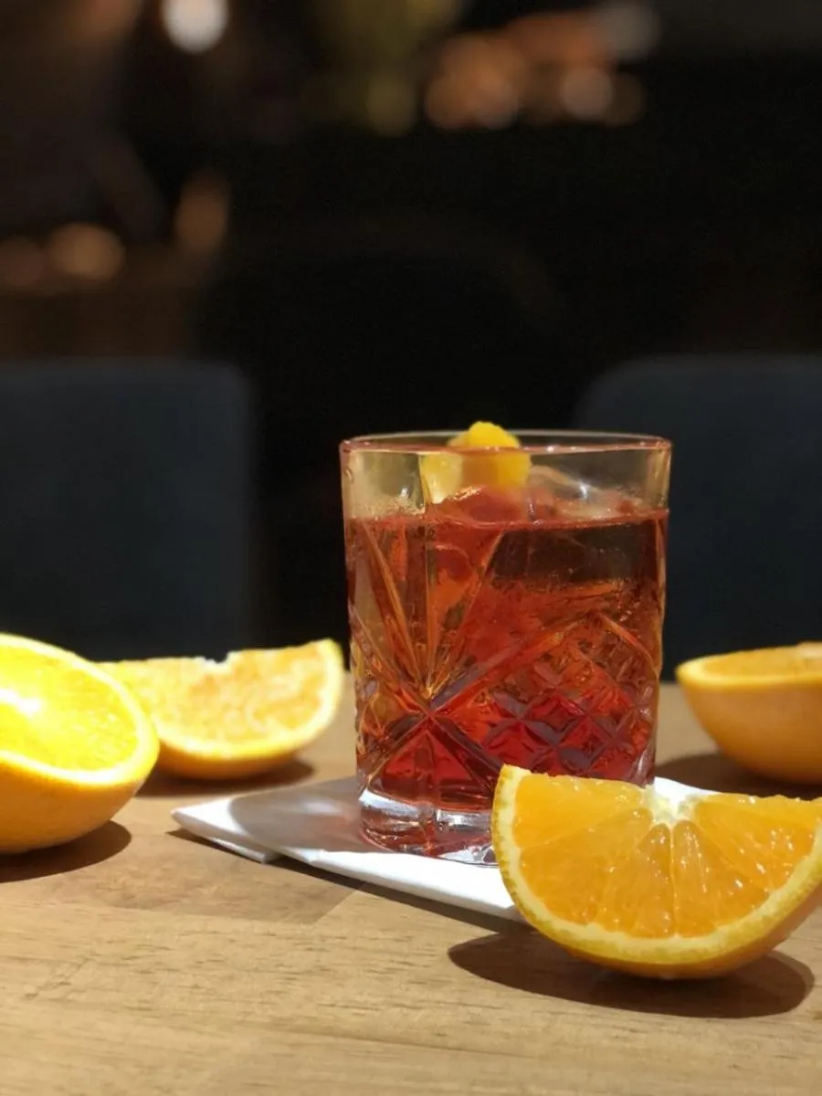 Restaurant/places to eat in Primma Hotel