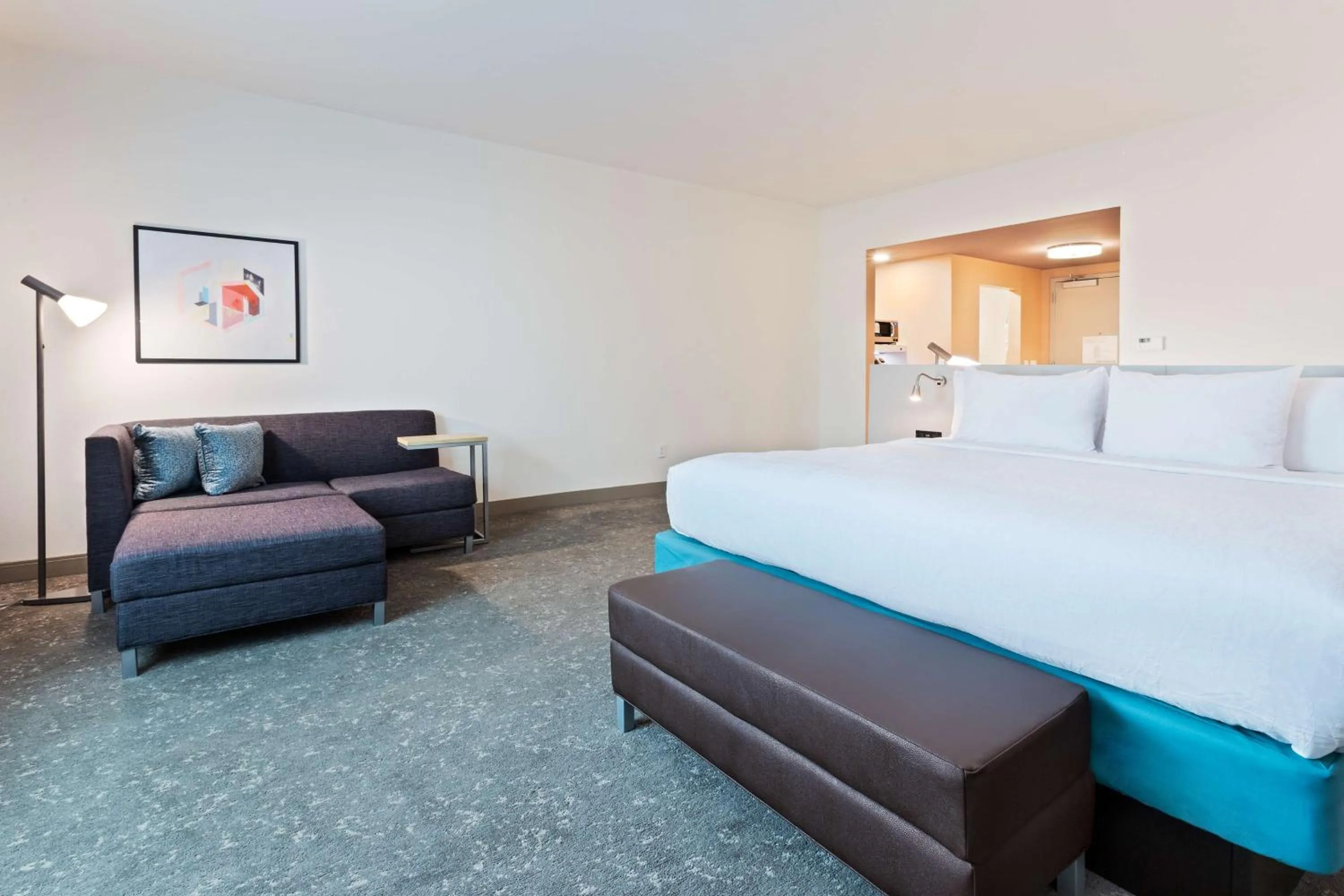 Living room, Bed in Hilton Garden Inn Homestead