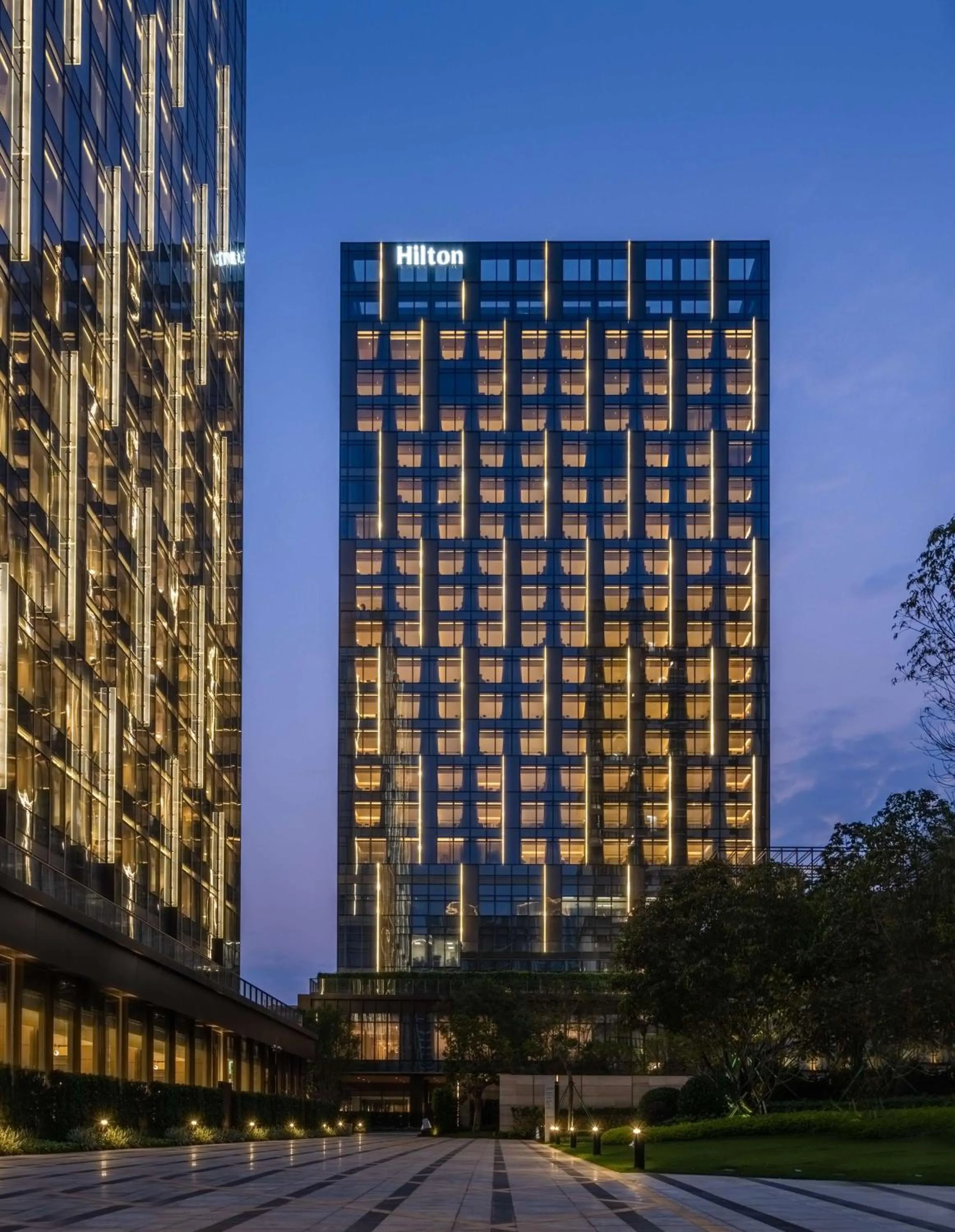 Property building in Hilton Shenzhen World Exhibition & Convention Center - Only 5 minutes' walk to WECC