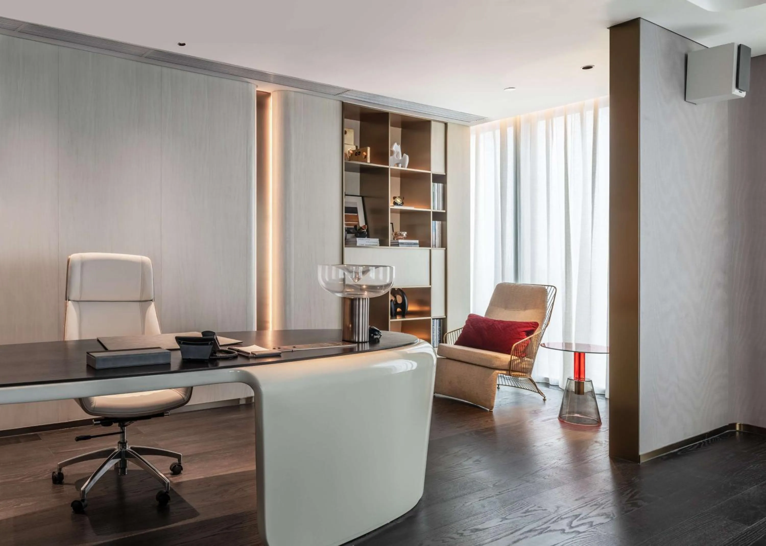 Bedroom in Hilton Shenzhen World Exhibition & Convention Center - Only 5 minutes' walk to WECC