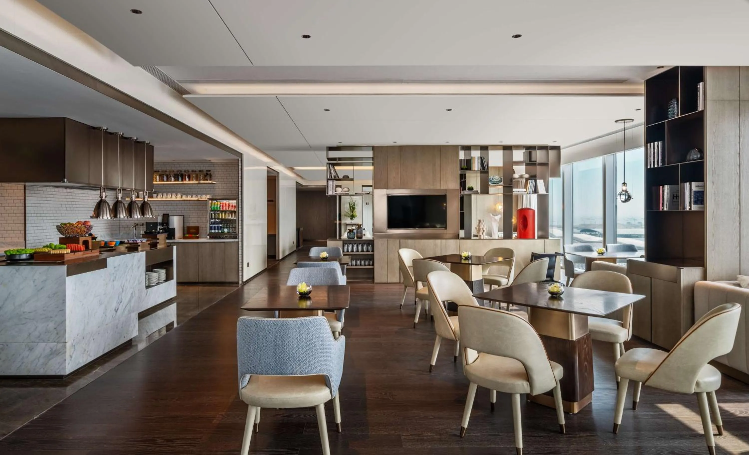 Property building in Hilton Shenzhen World Exhibition & Convention Center - Only 5 minutes' walk to WECC