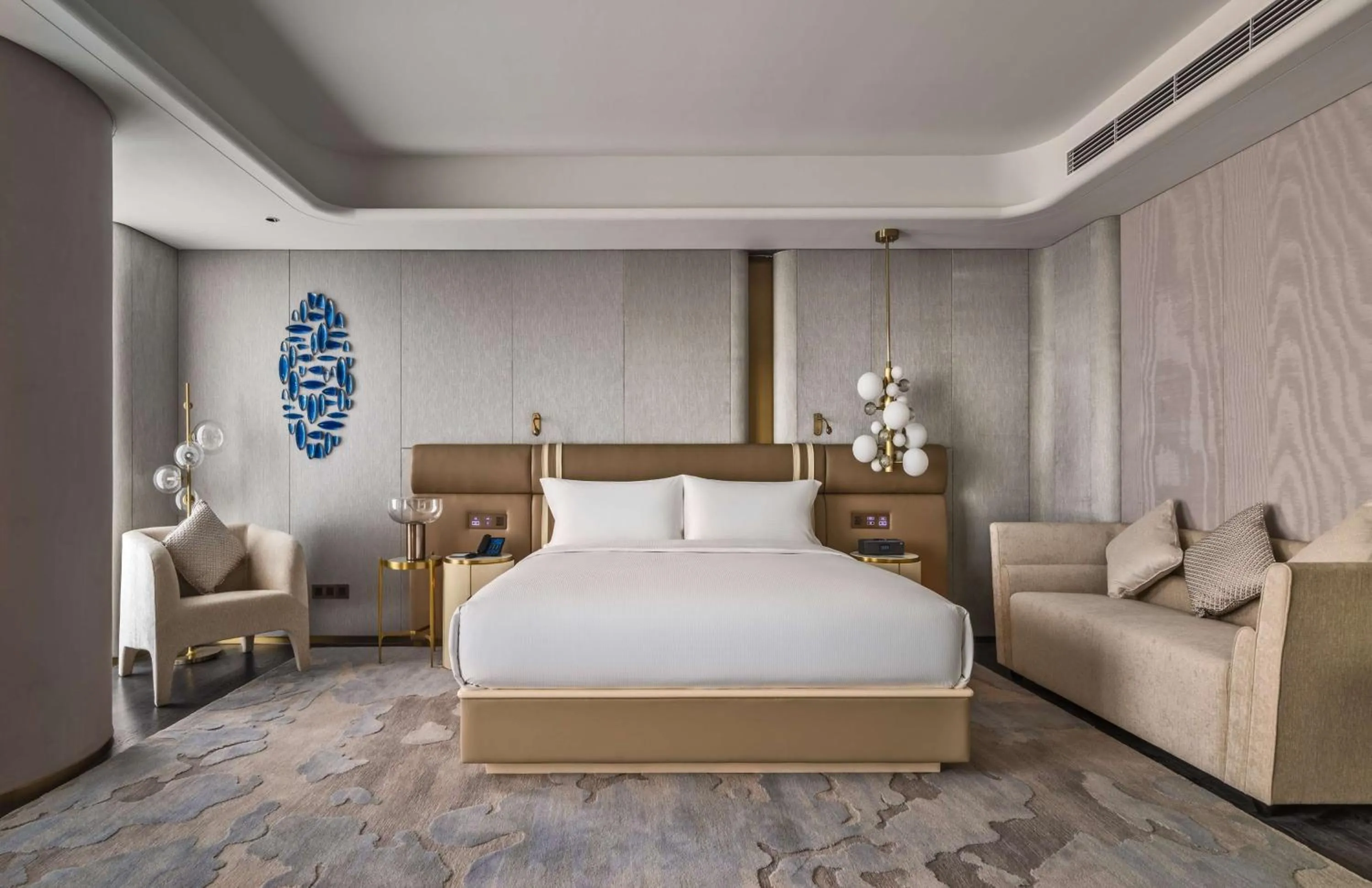 Bed in Hilton Shenzhen World Exhibition & Convention Center - Only 5 minutes' walk to WECC