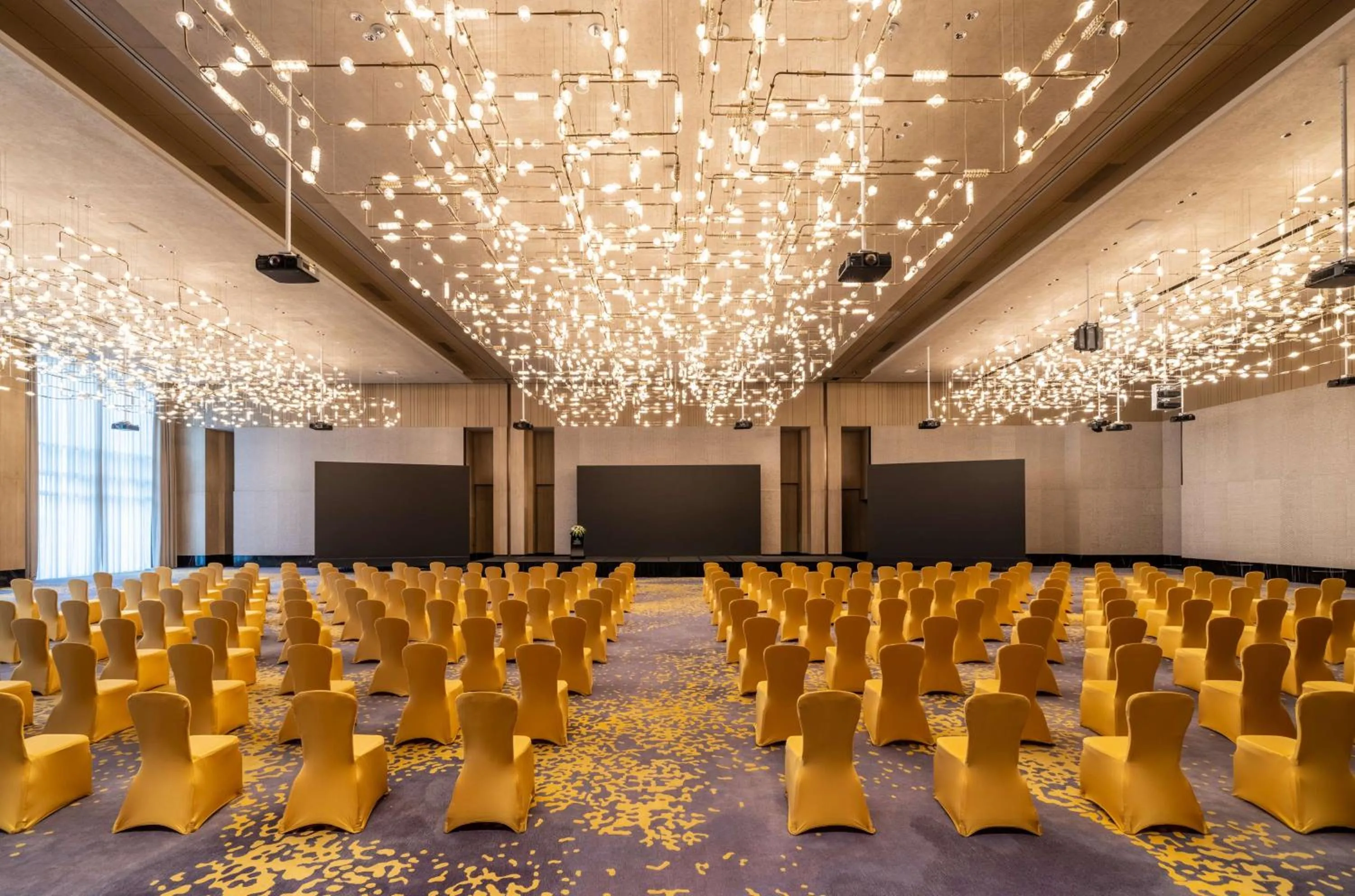 Meeting/conference room in Hilton Shenzhen World Exhibition & Convention Center - Only 5 minutes' walk to WECC