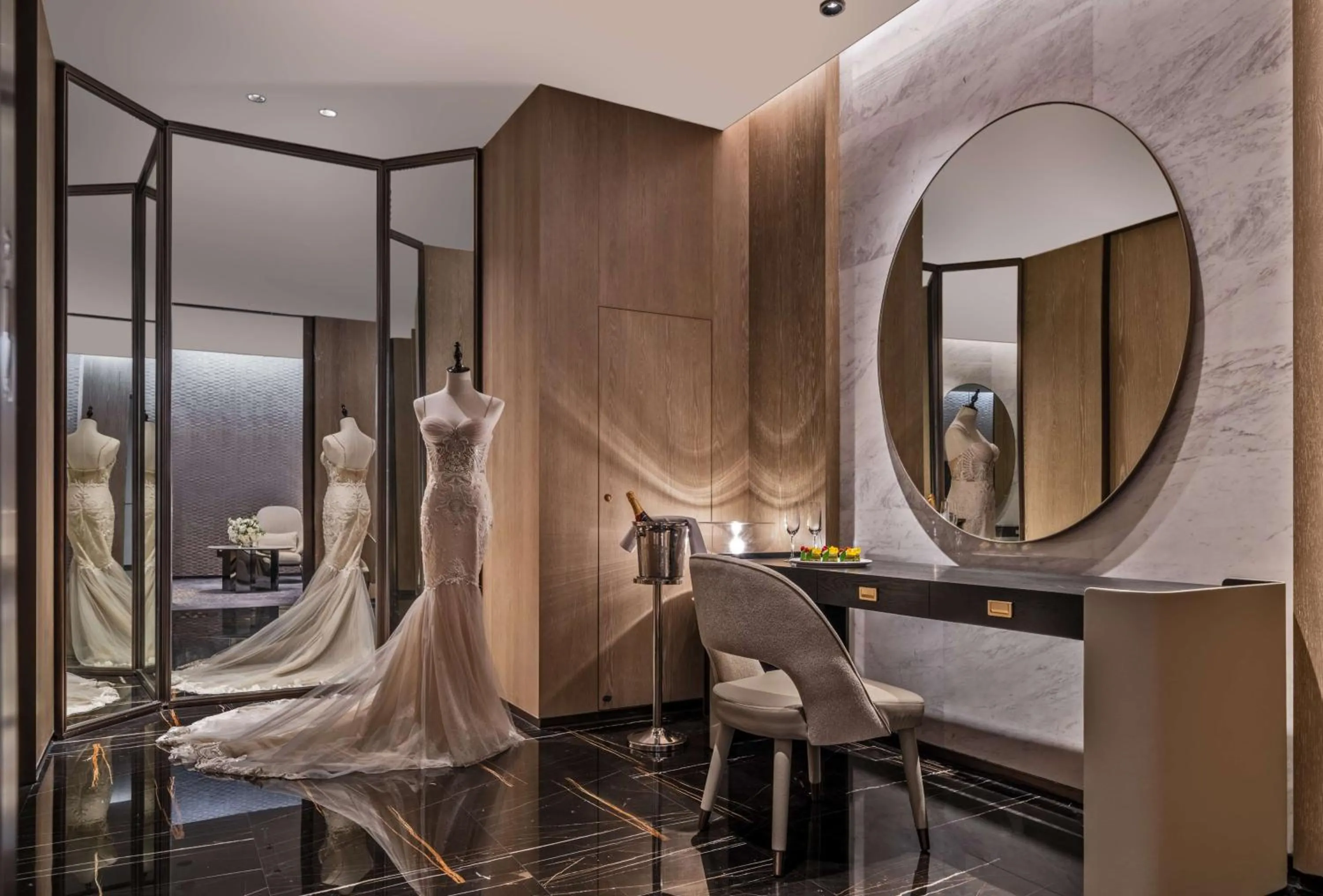 Lobby or reception, Bed in Hilton Shenzhen World Exhibition & Convention Center - Only 5 minutes' walk to WECC