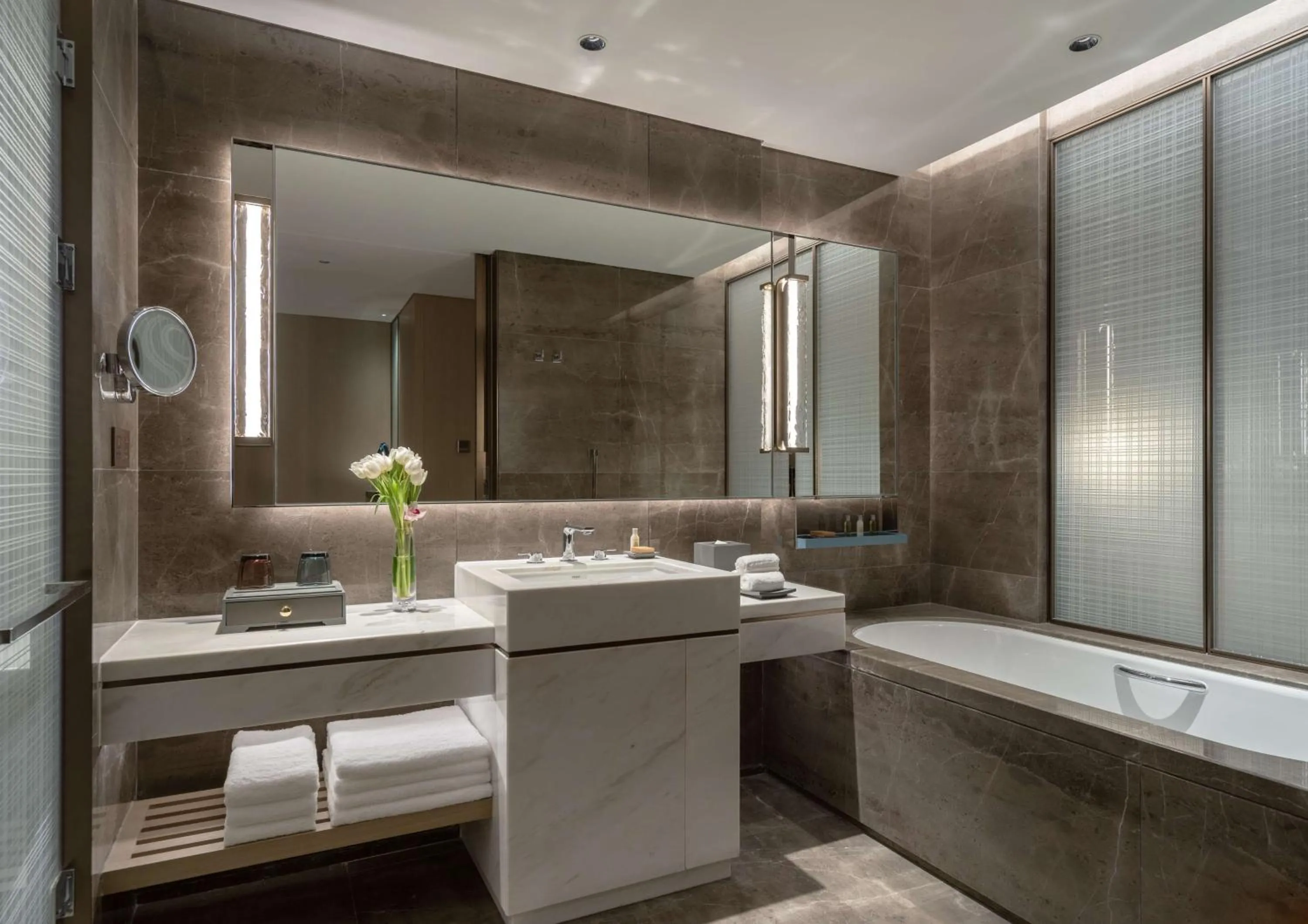 Bathroom in Hilton Shenzhen World Exhibition & Convention Center - Only 5 minutes' walk to WECC