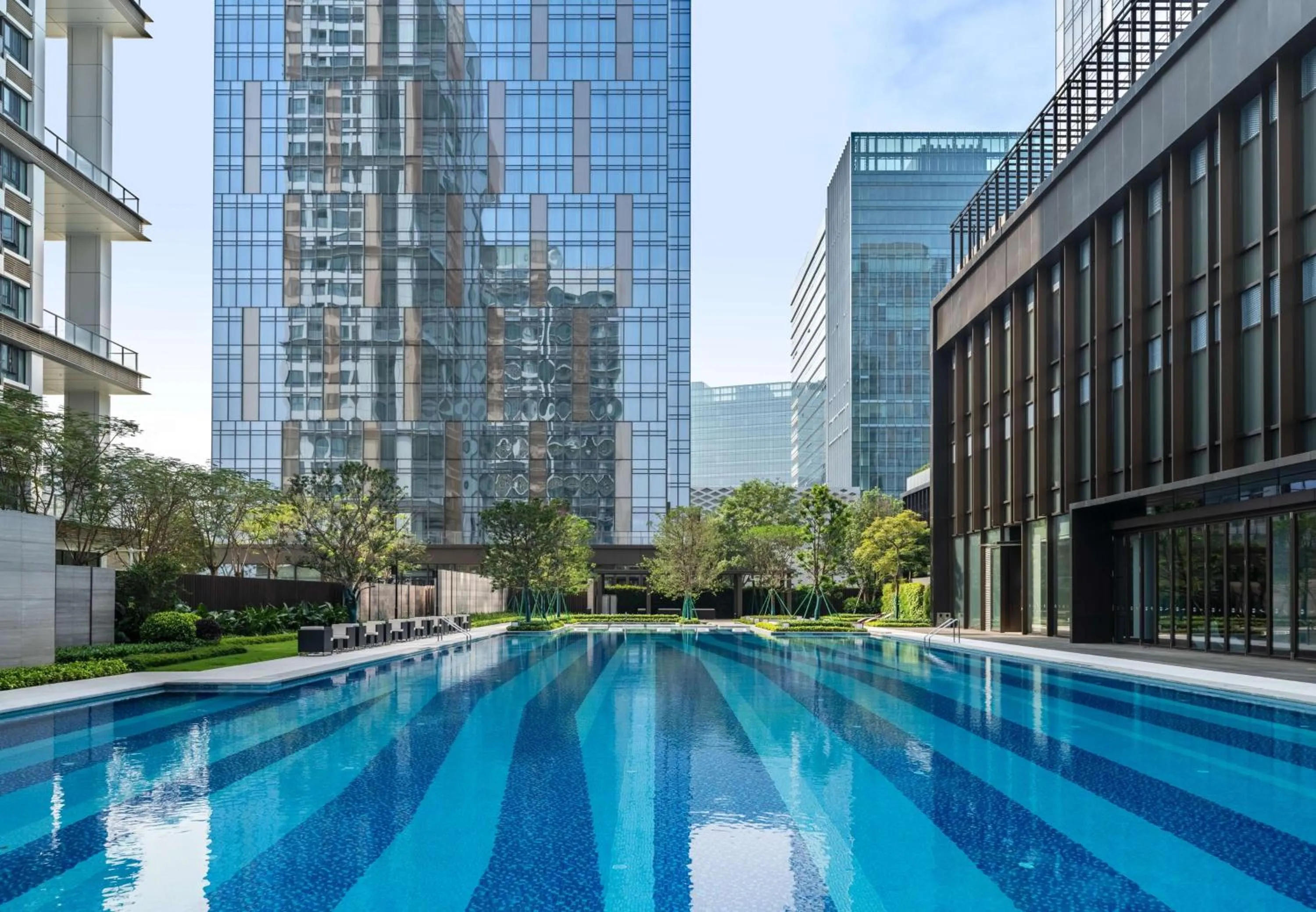 Pool view in Hilton Shenzhen World Exhibition & Convention Center - Only 5 minutes' walk to WECC