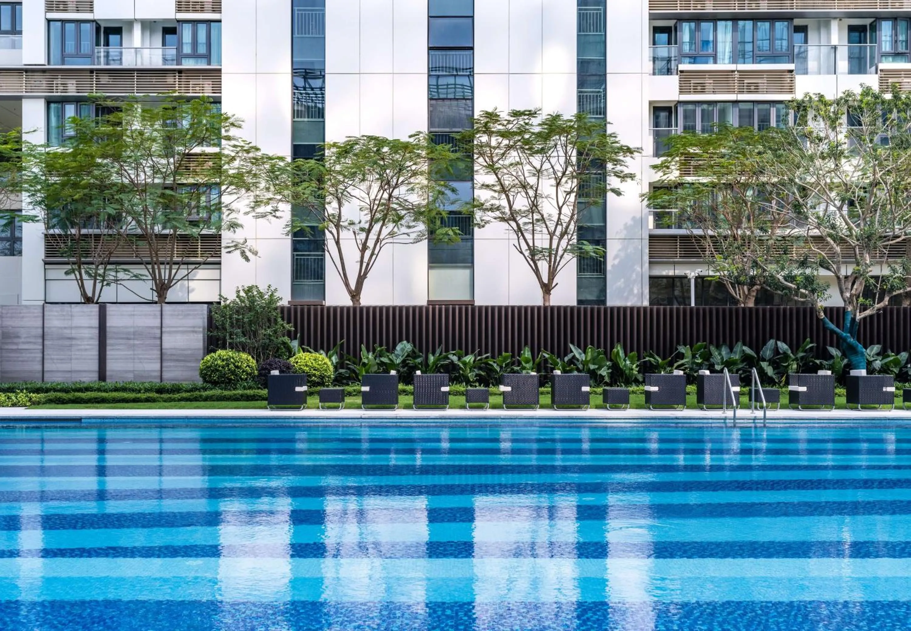 Pool view in Hilton Shenzhen World Exhibition & Convention Center - Only 5 minutes' walk to WECC