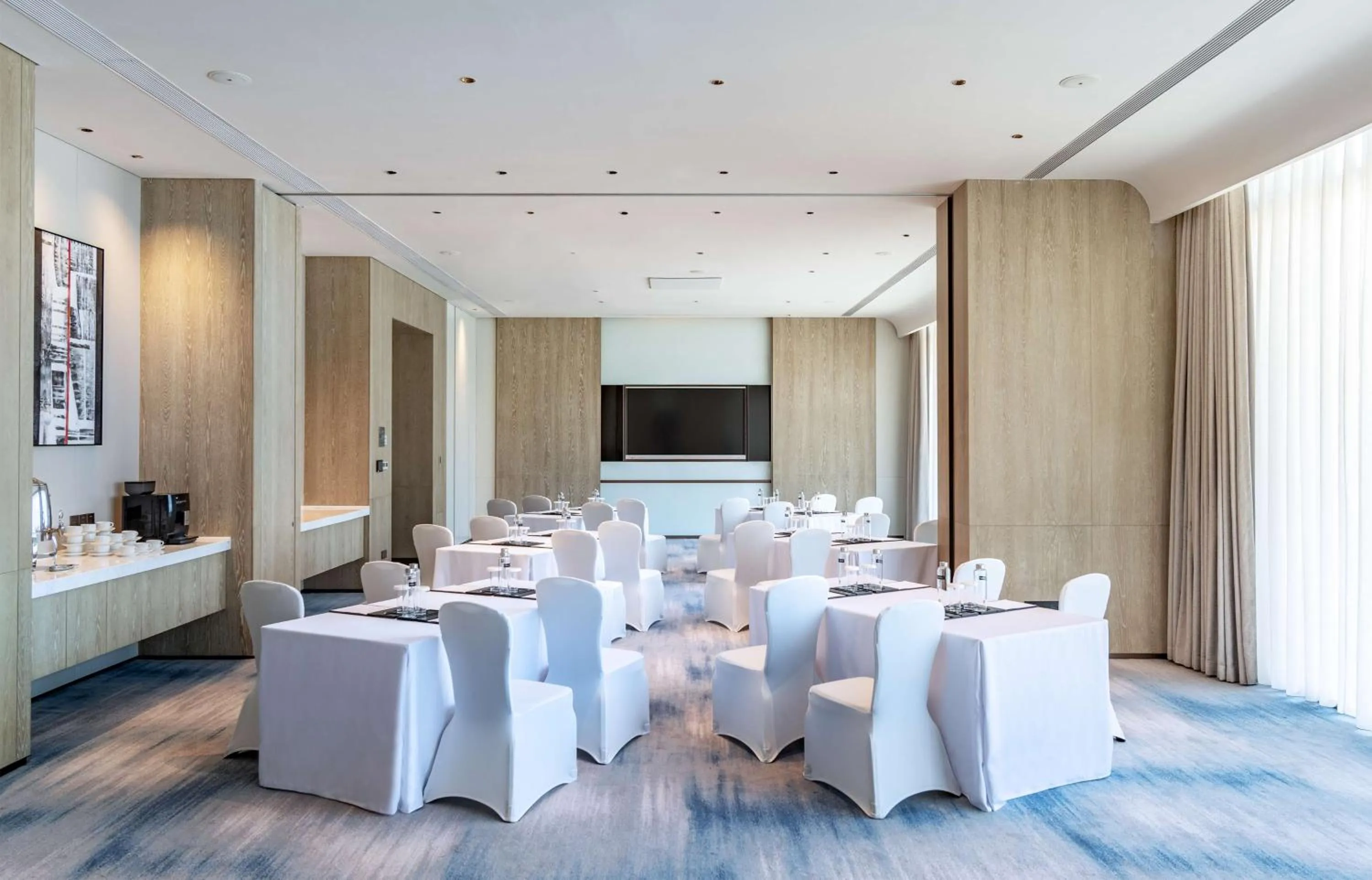Meeting/conference room in Hilton Shenzhen World Exhibition & Convention Center - Only 5 minutes' walk to WECC