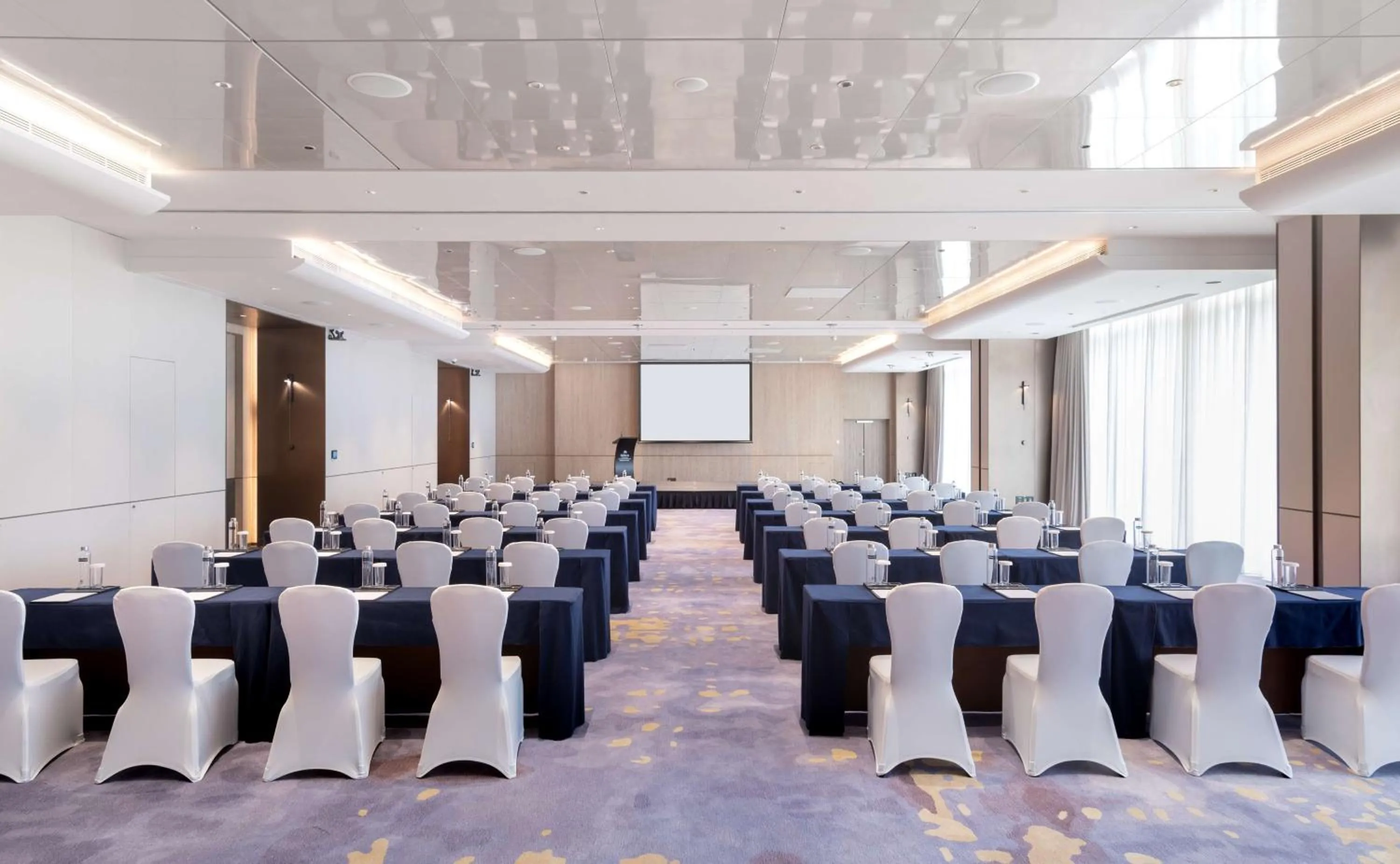 Meeting/conference room in Hilton Shenzhen World Exhibition & Convention Center - Only 5 minutes' walk to WECC
