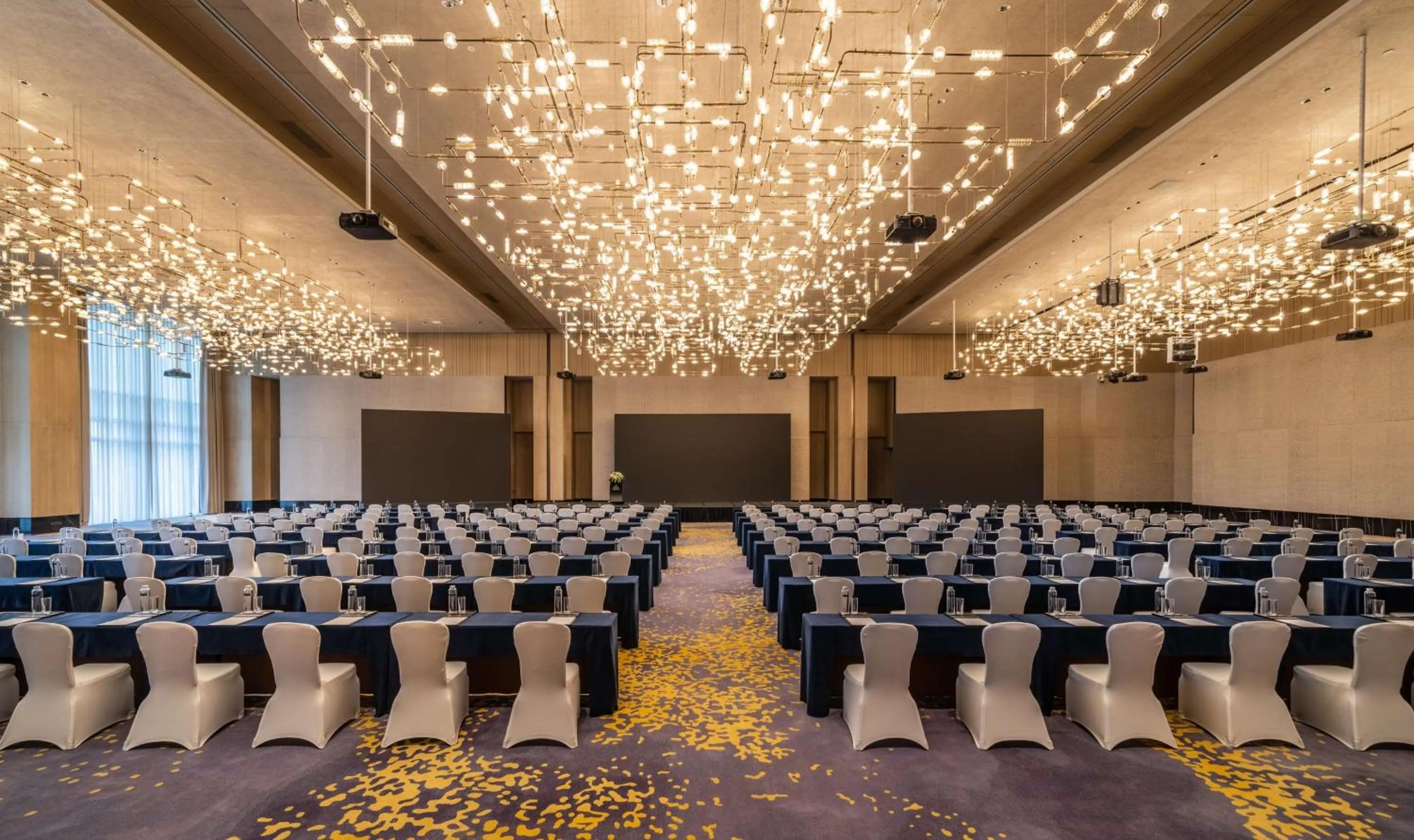 Meeting/conference room in Hilton Shenzhen World Exhibition & Convention Center - Only 5 minutes' walk to WECC