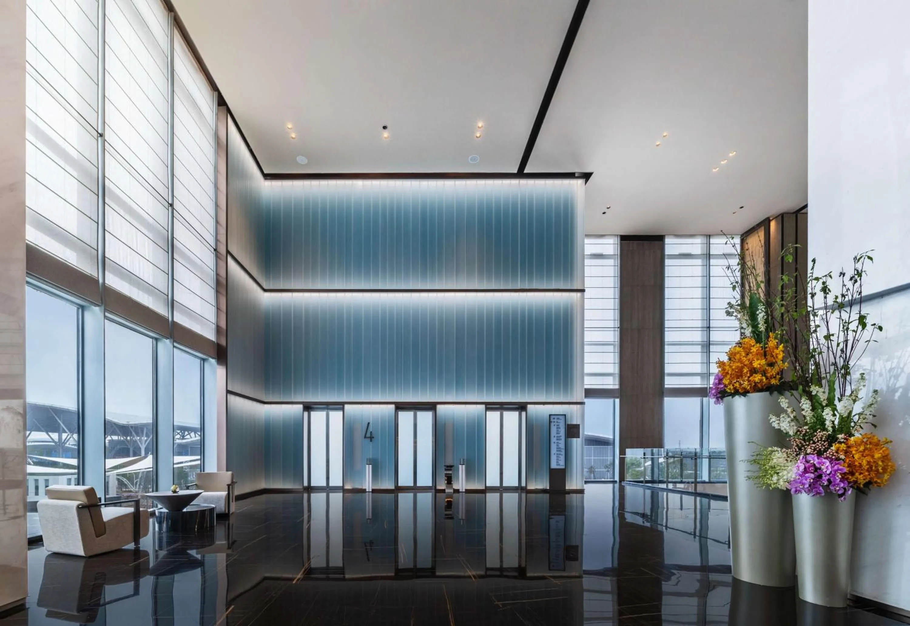 Lobby or reception in Hilton Shenzhen World Exhibition & Convention Center - Only 5 minutes' walk to WECC