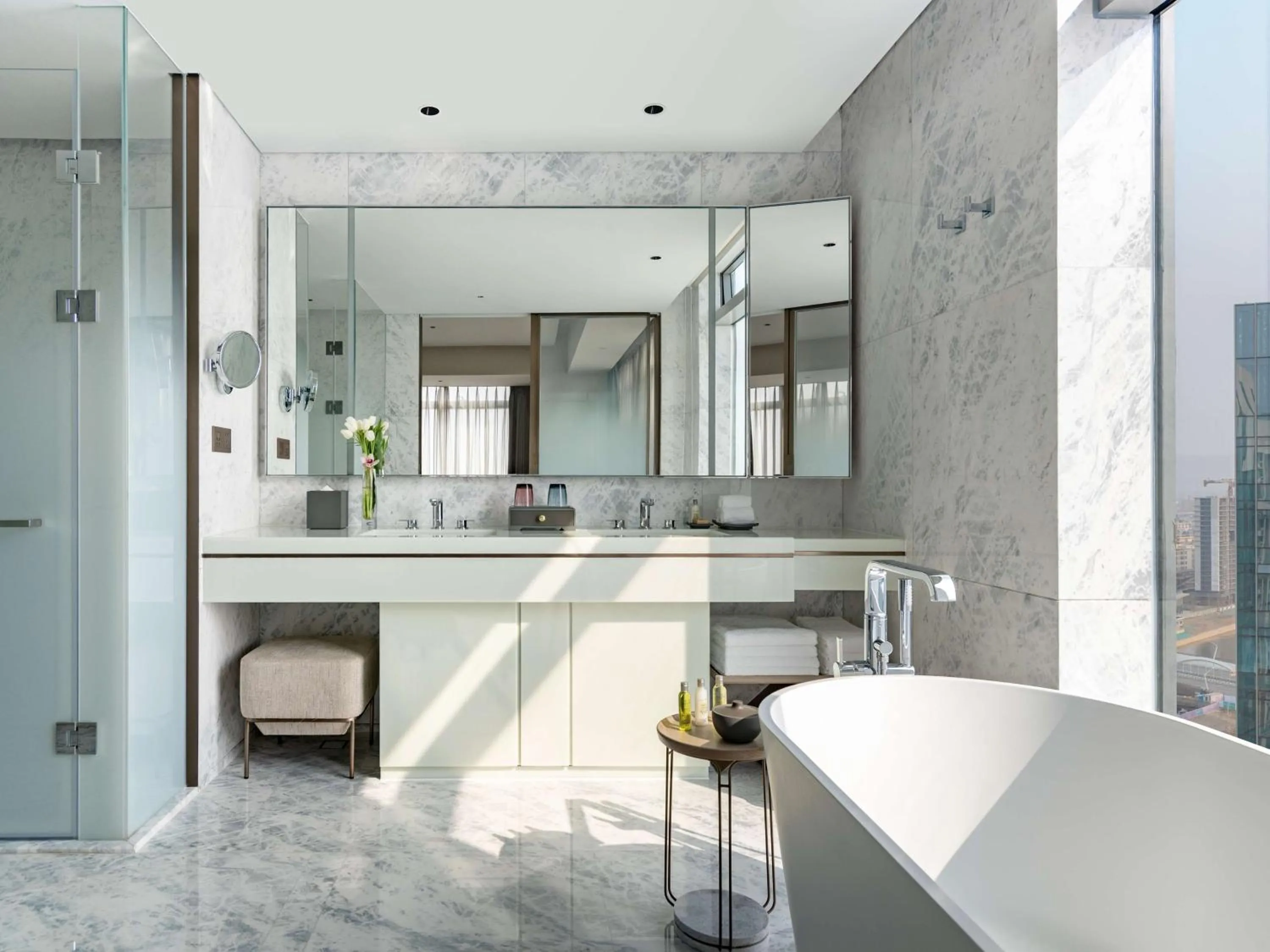 Bathroom in Hilton Shenzhen World Exhibition & Convention Center - Only 5 minutes' walk to WECC