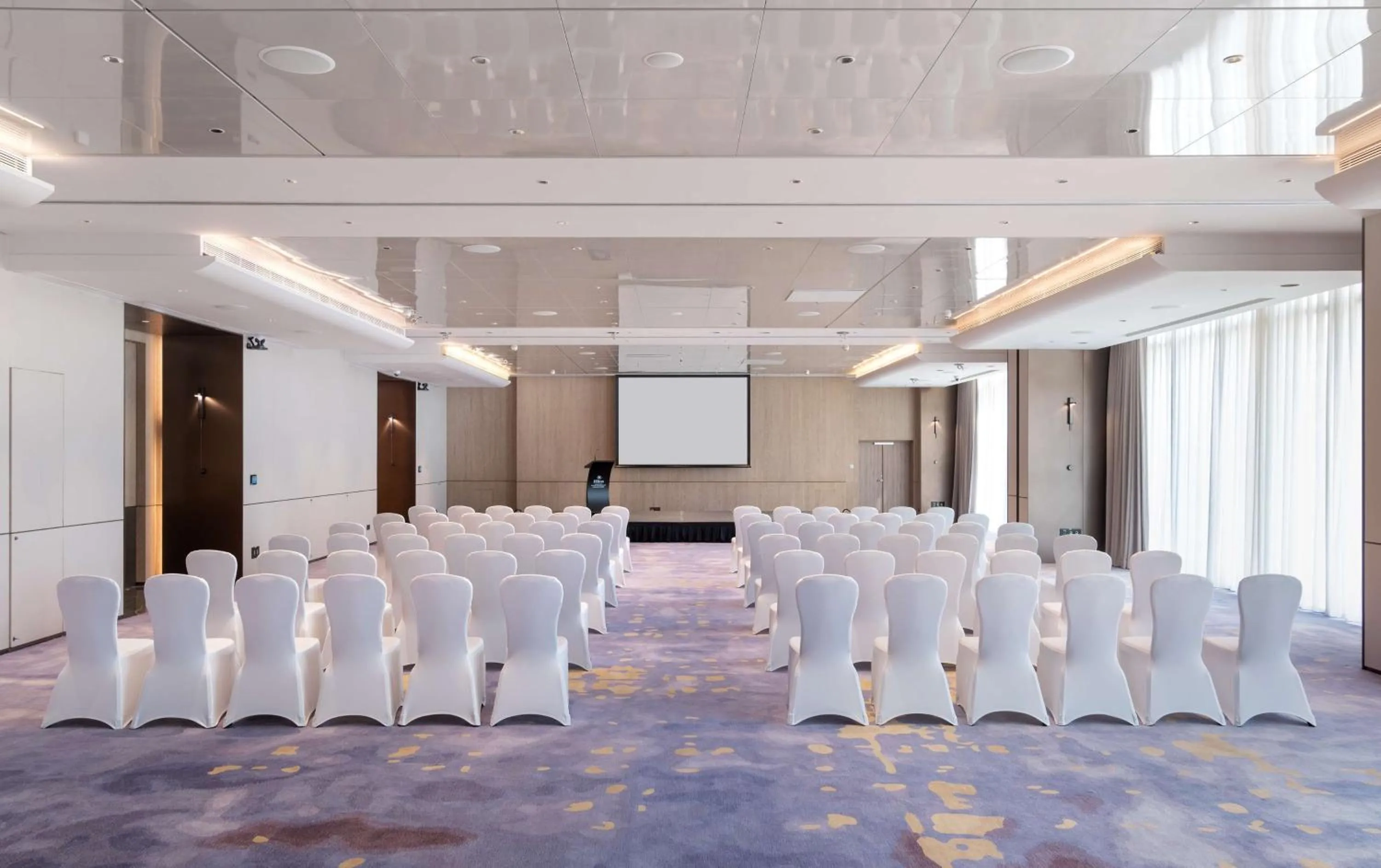 Meeting/conference room in Hilton Shenzhen World Exhibition & Convention Center - Only 5 minutes' walk to WECC