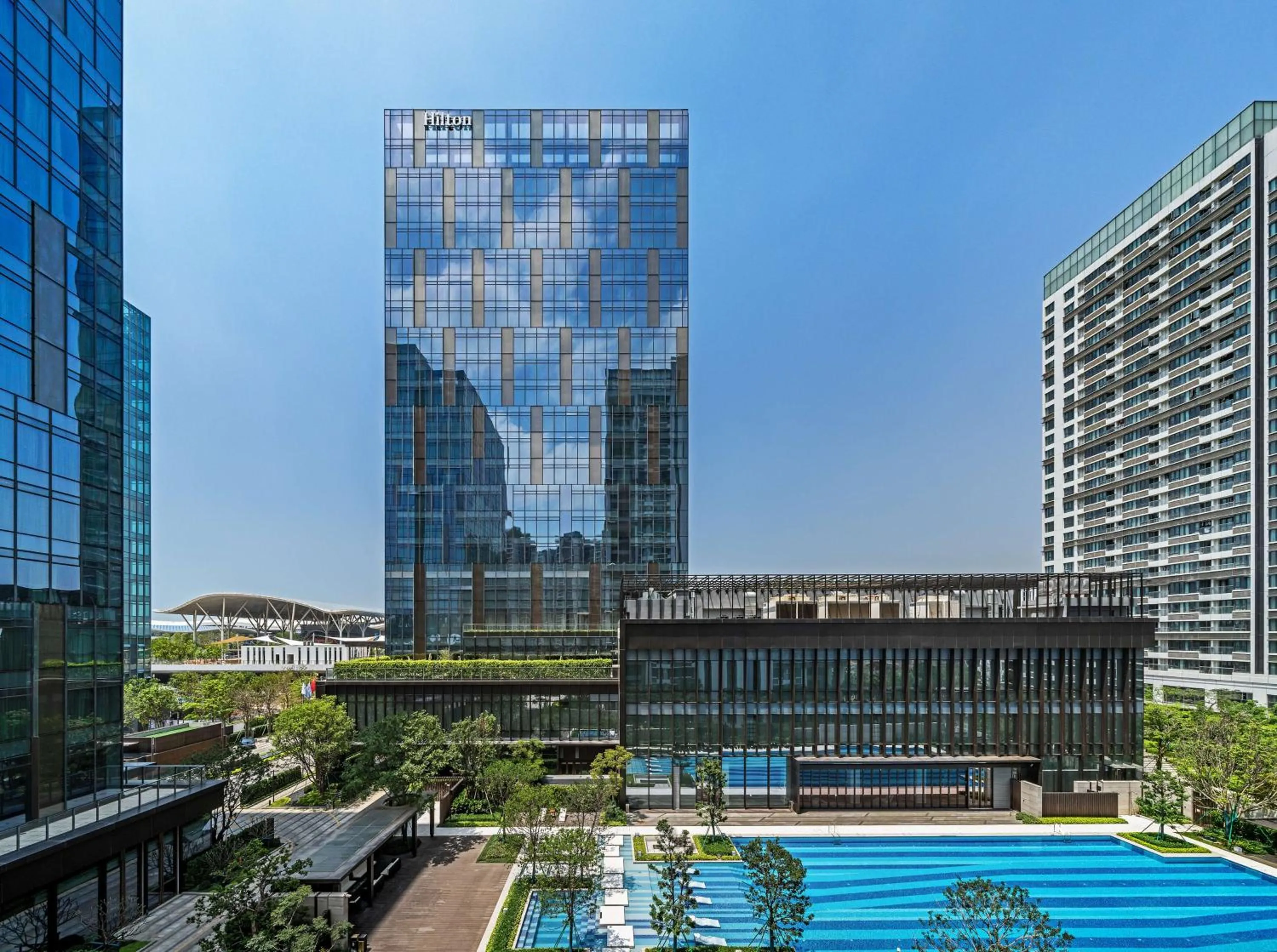 Property building in Hilton Shenzhen World Exhibition & Convention Center - Only 5 minutes' walk to WECC