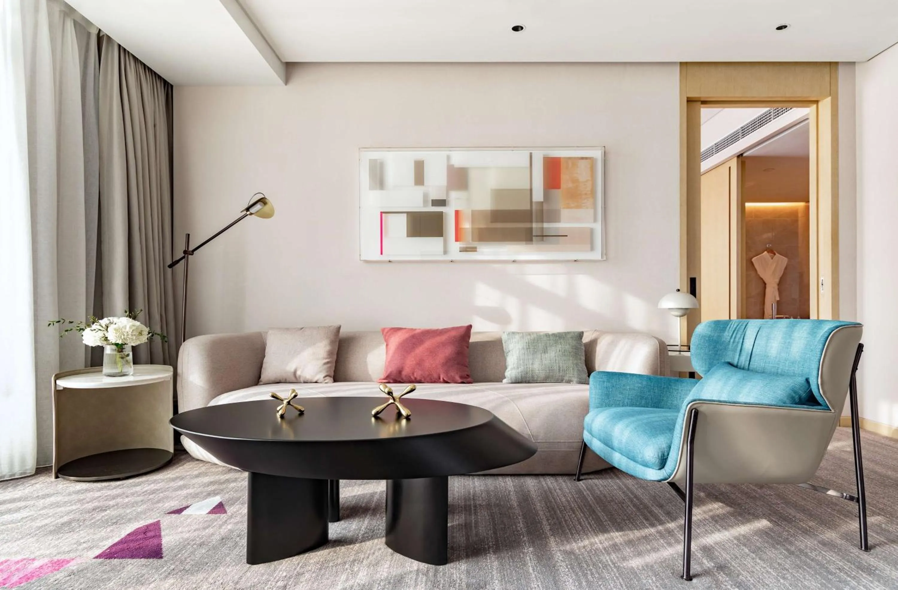 Living room in Hilton Garden Inn Shenzhen World Exhibition & Convention Center