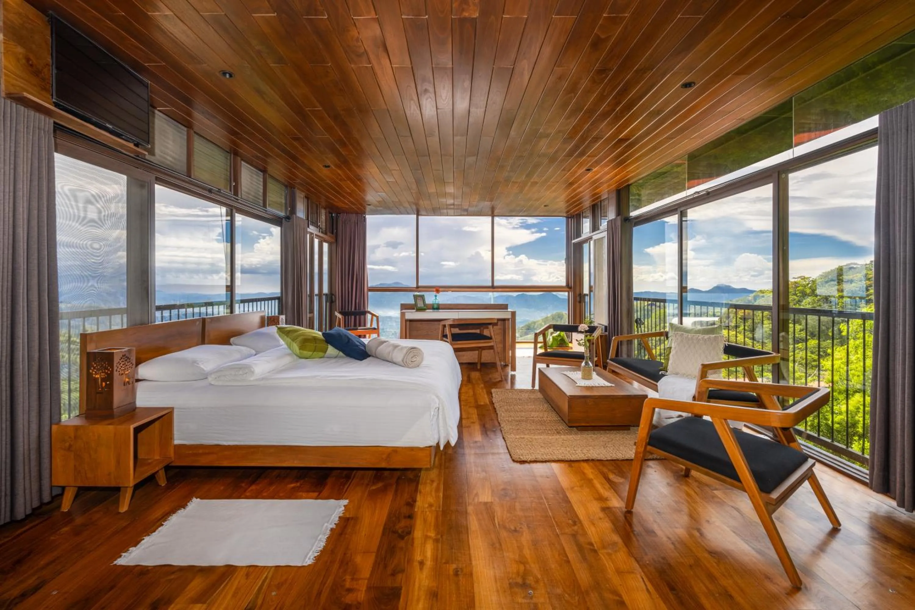 Bedroom, Bed in The Riverston Grand